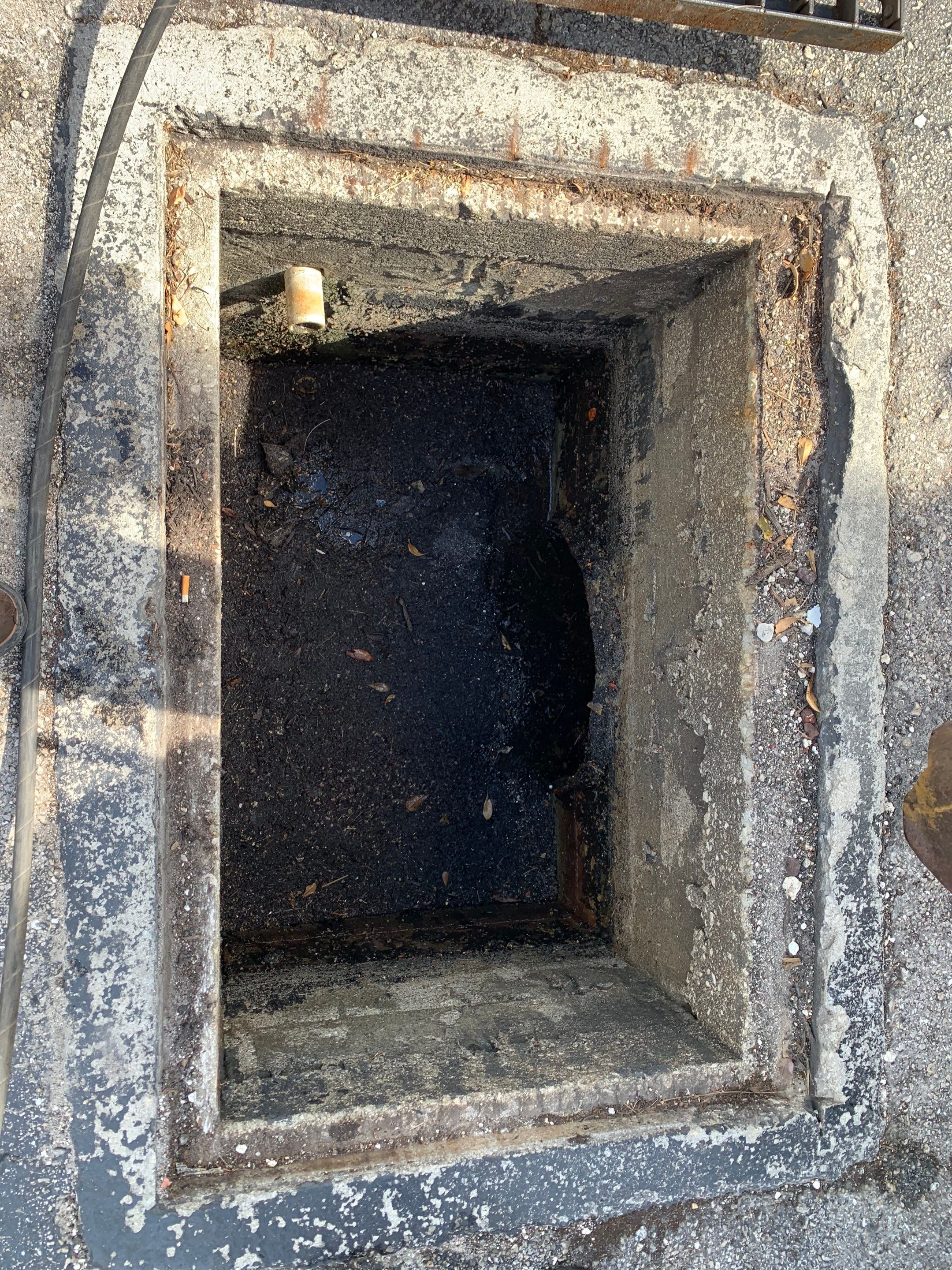 Marco Island Condo Stormwater System Maintenance and Standing Water Removal by APS Power & Water