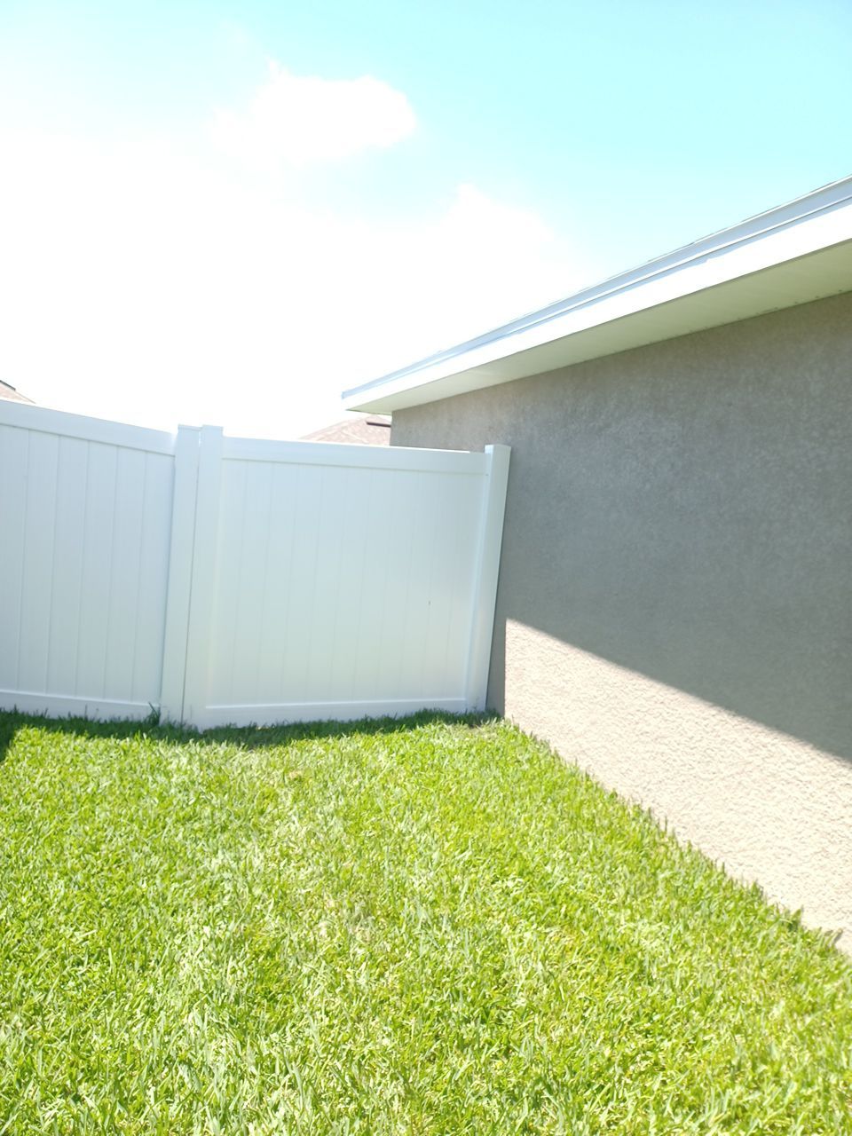 Wimauma, FL 6ft. Tall White Vinyl Privacy Fence   by Asap fence and gates, LLC