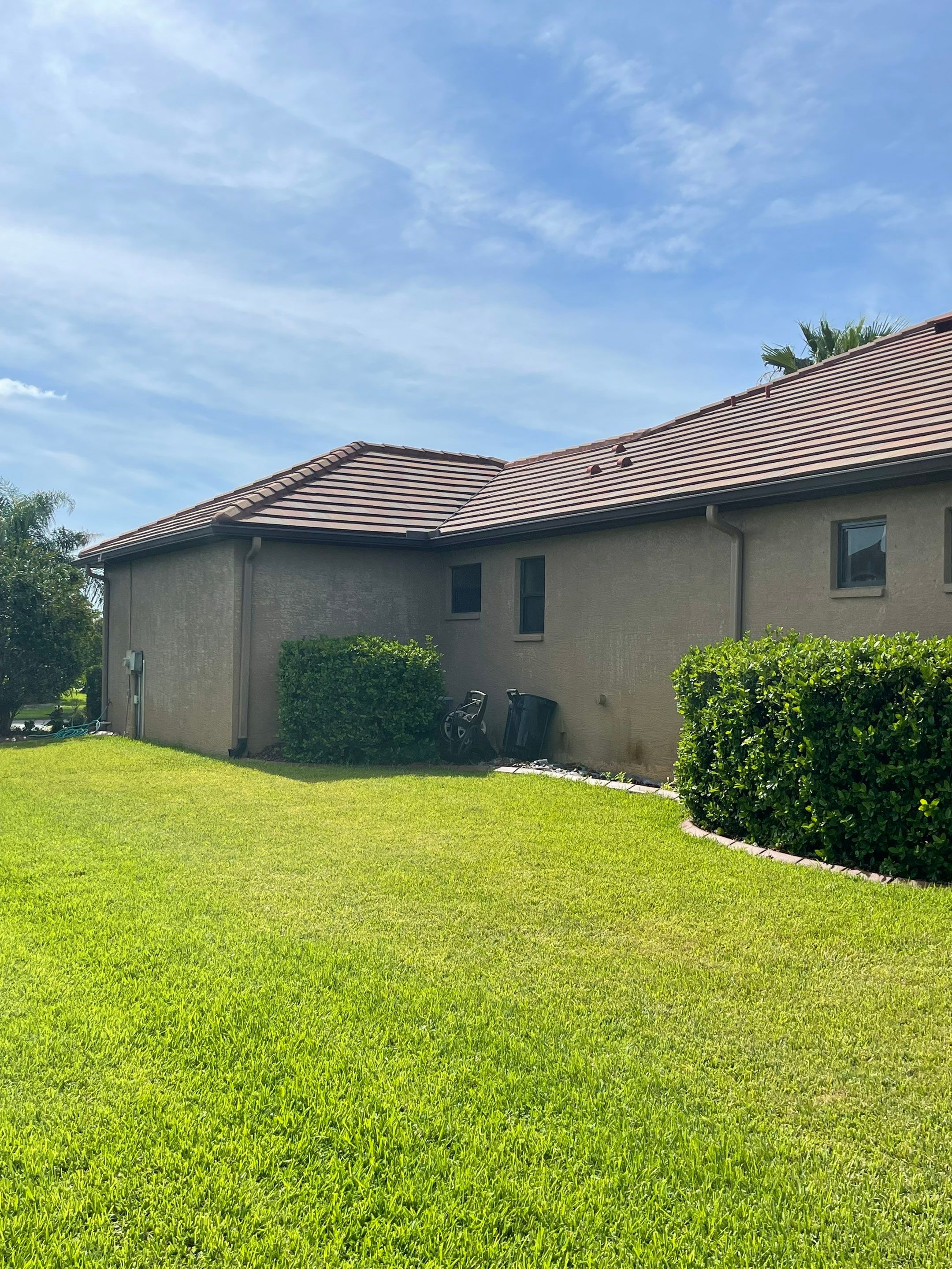 🏡 Tile Roof Cleaning – Gamble Creek Estates, Parrish, FL by Sunshine AquaWash
