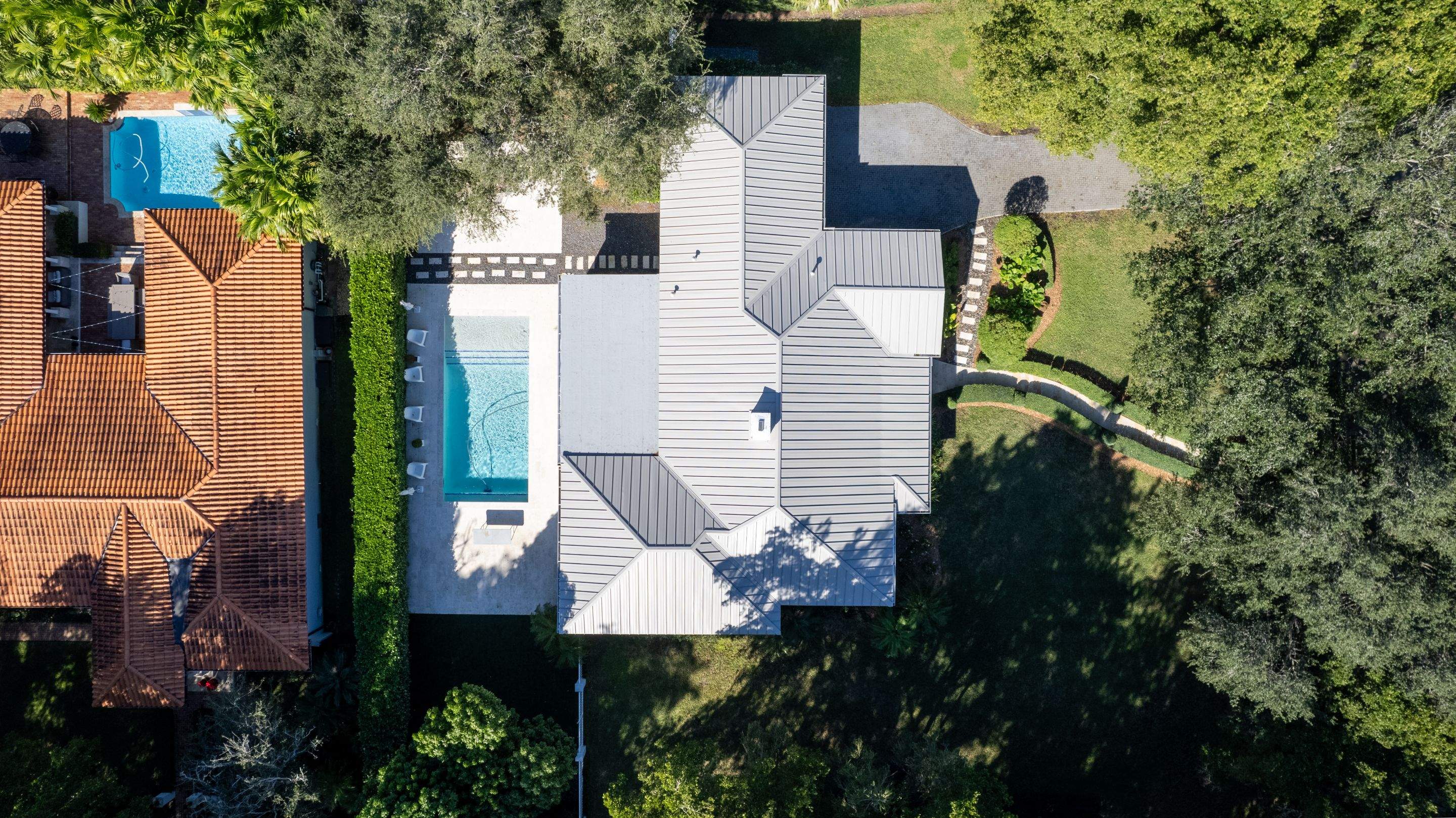 Metal Roof - Galvalume - Ash Gray by Istueta Roofing