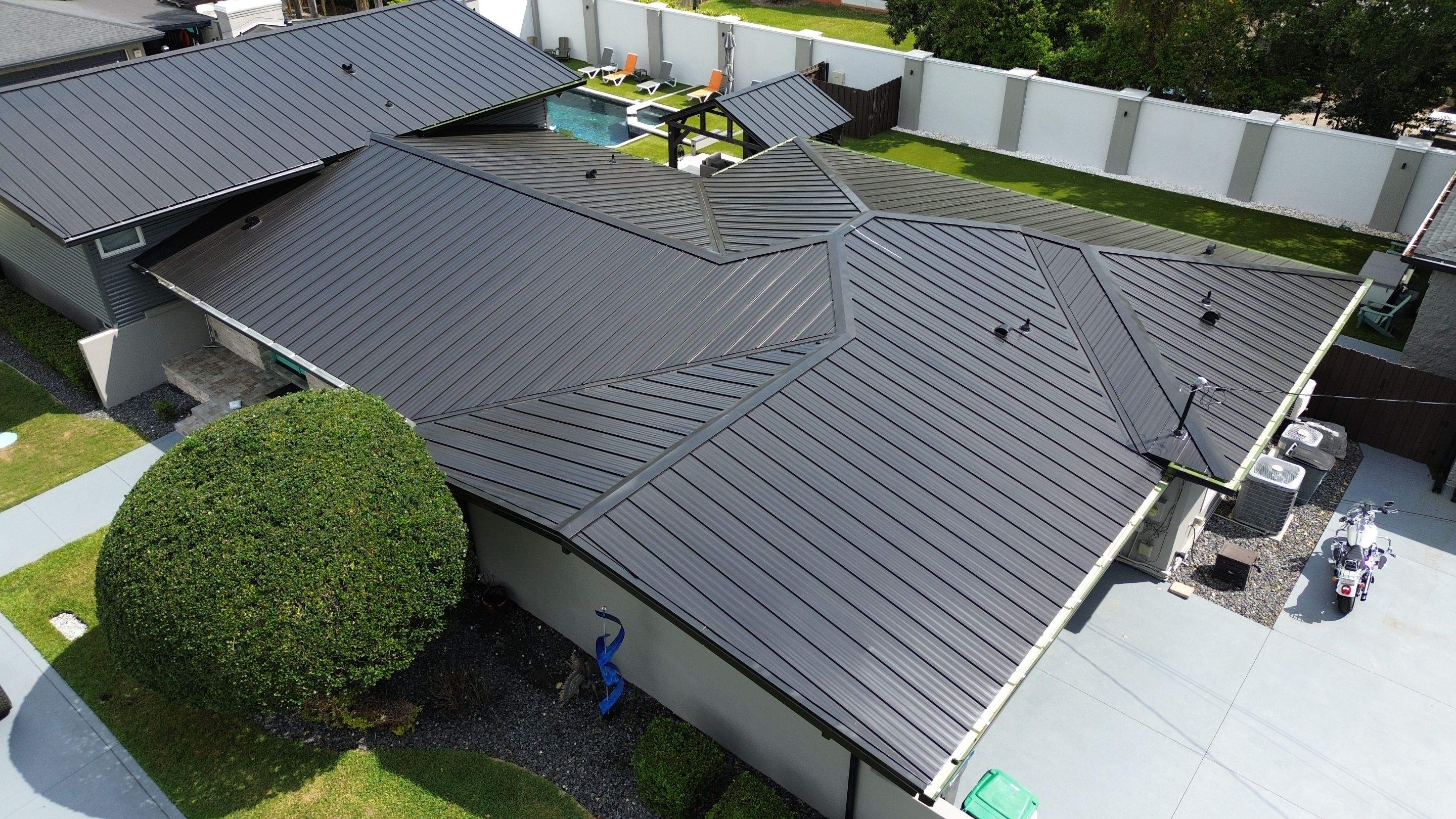 Residential Metal roof  by Gold Key Roofing