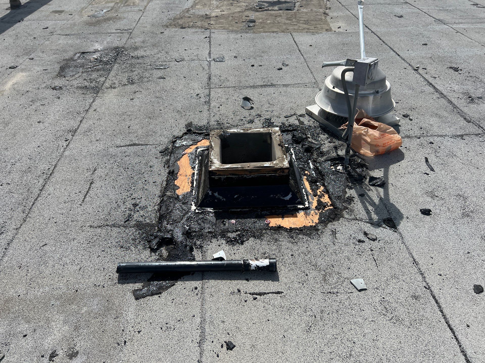 TPO single-ply roofing system using GAF Everguard 60 mil by Straight Edge Roofing Inc