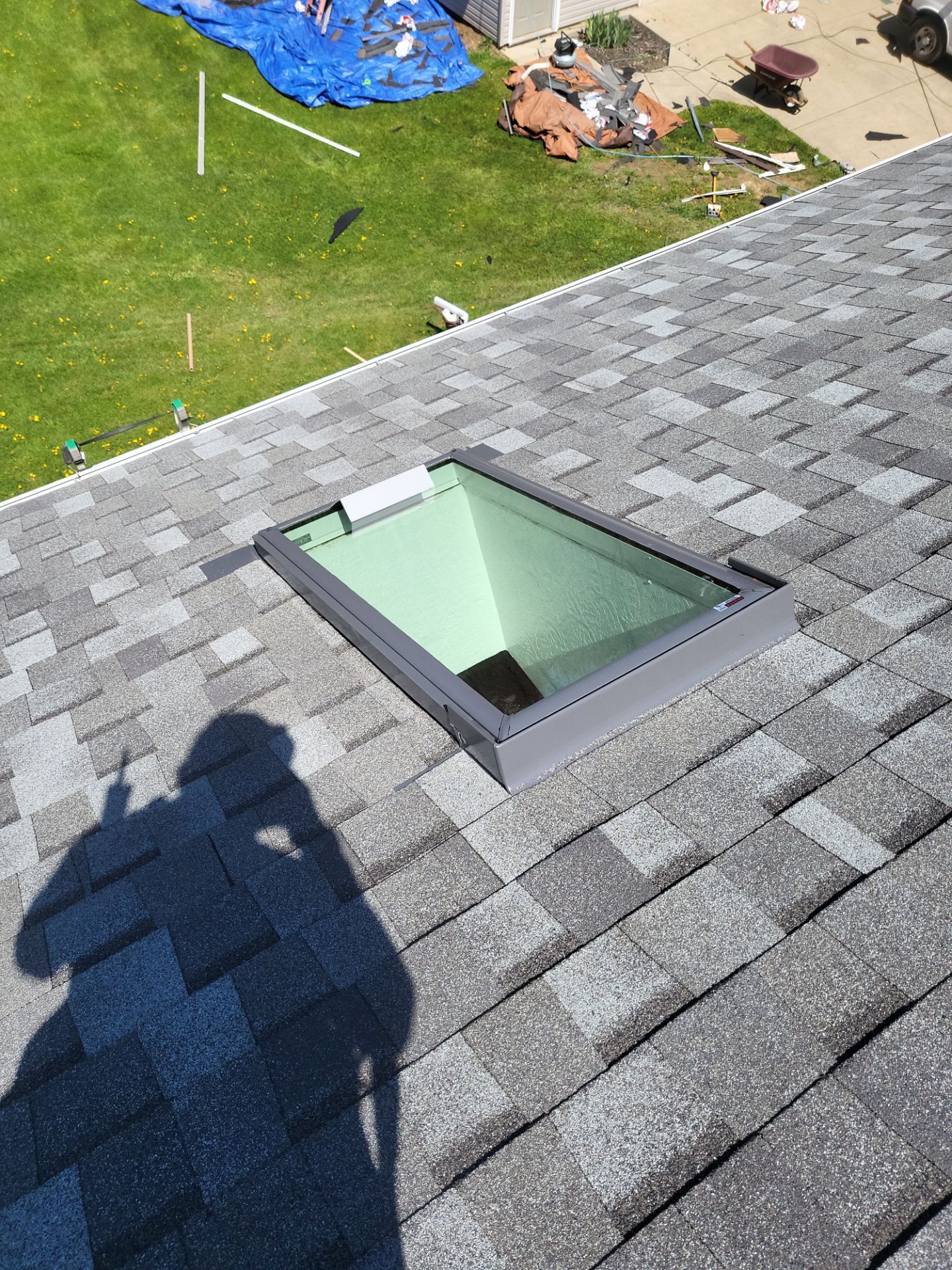 Atlas Pinnacle, Color, Coastal Granite, Drip Edge, Birch White by Eagle Eye Roofing