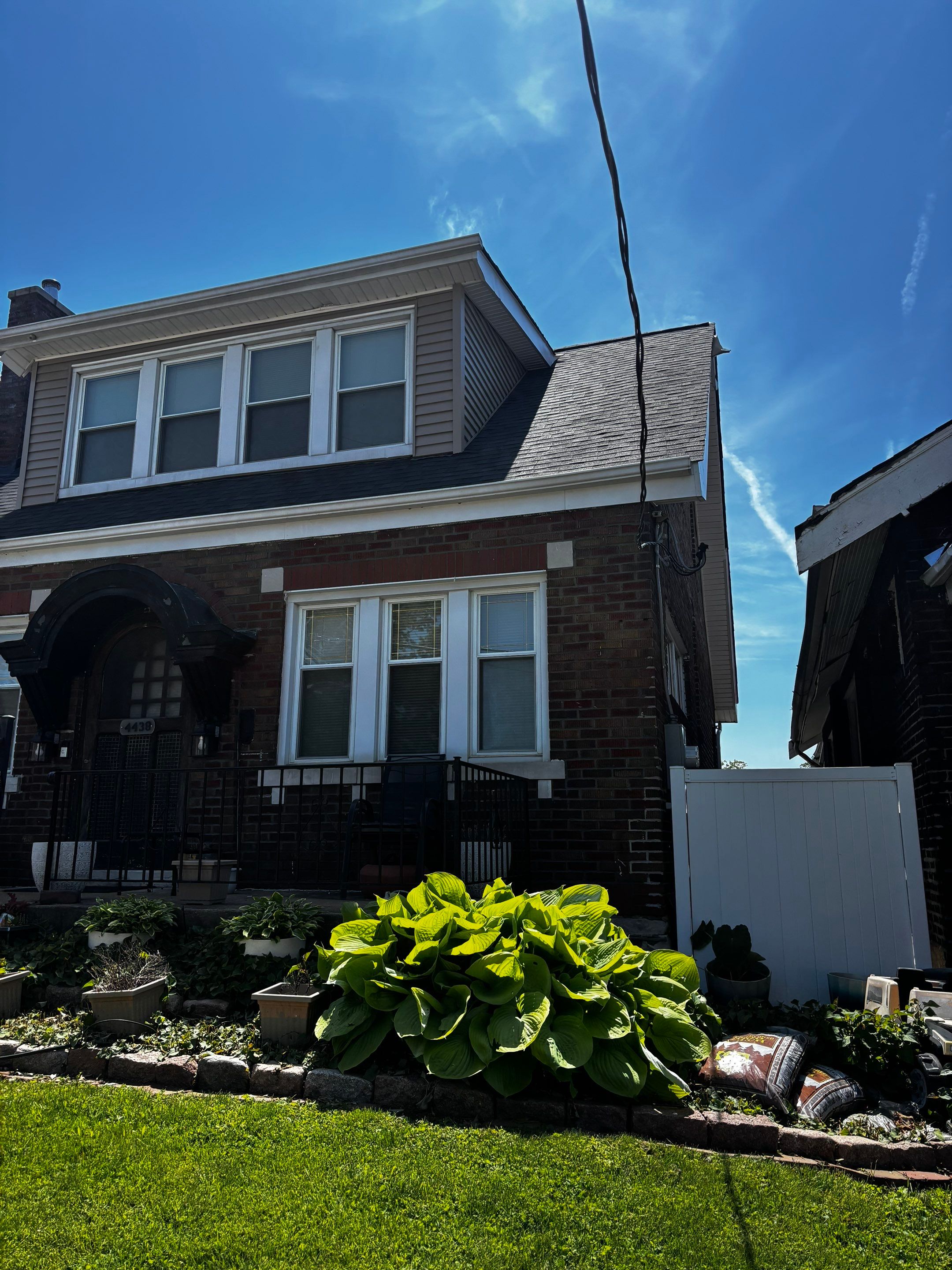 Metal Siding Replacement – St. Louis, MO by Legendary Services Company LLC.
