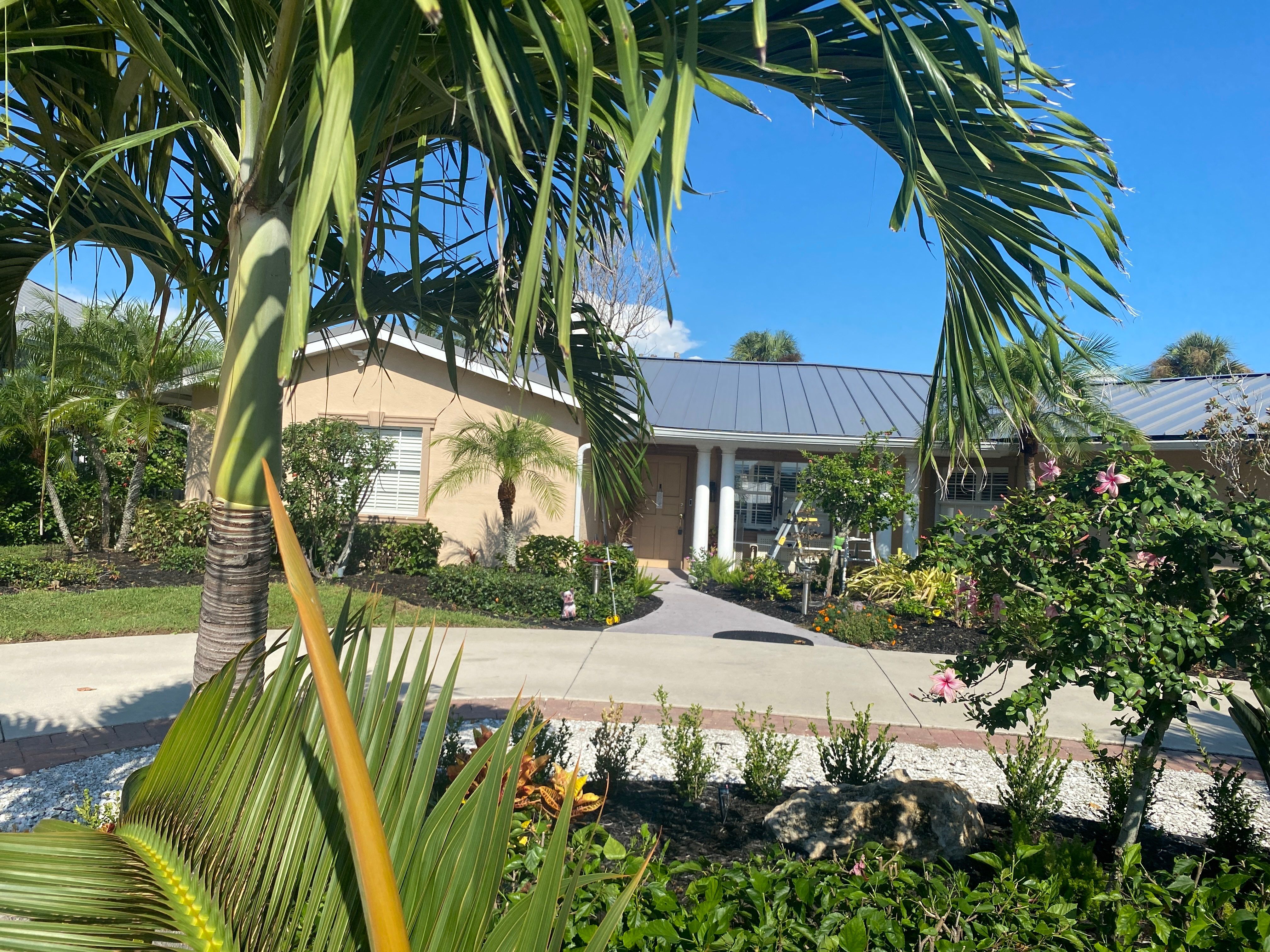 Aluminum Seamless Gutters in Longboat Key FL by Gutter Professors