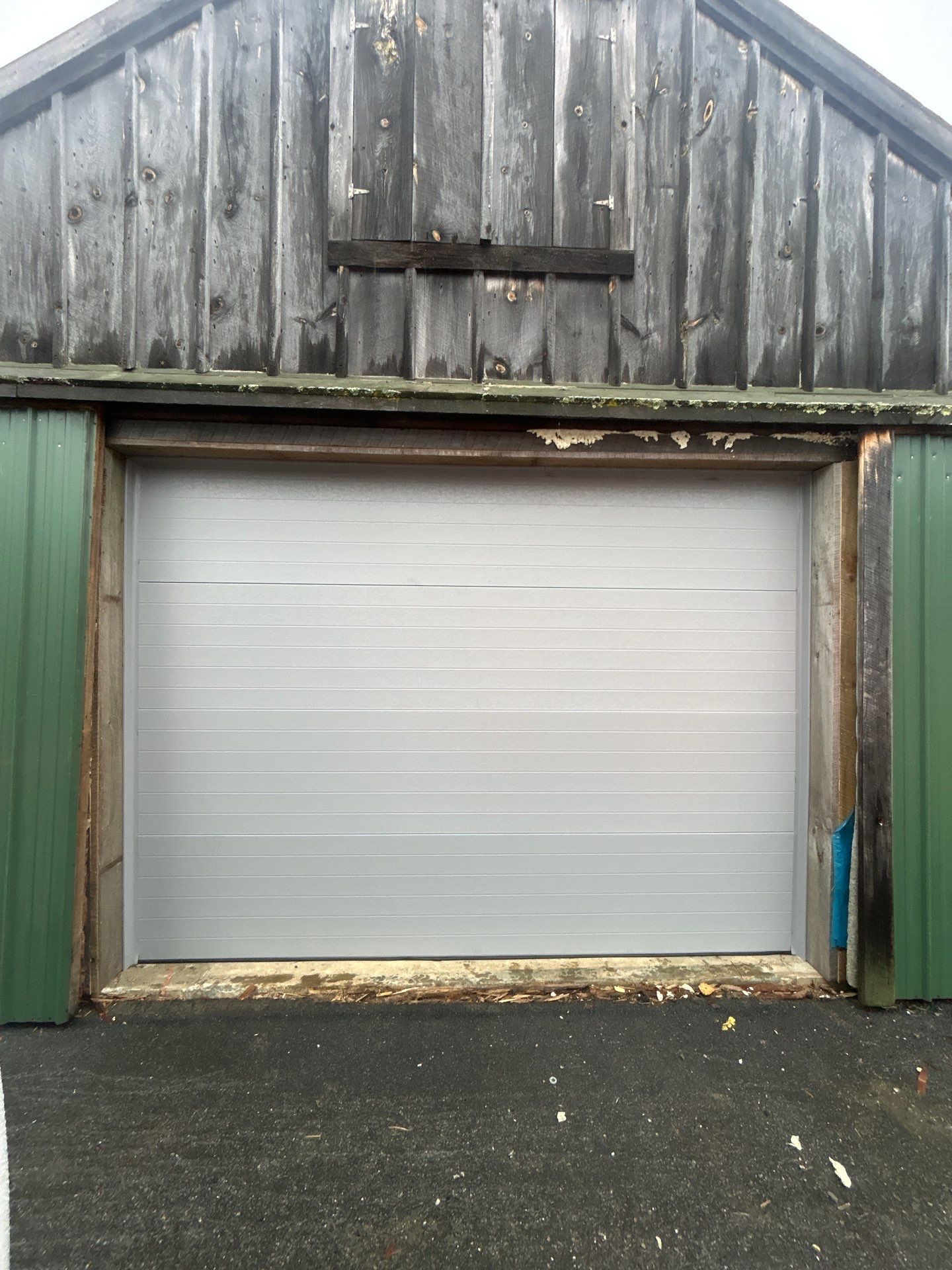 Door Installation using Raynor Encore Garage Door by Keene Door