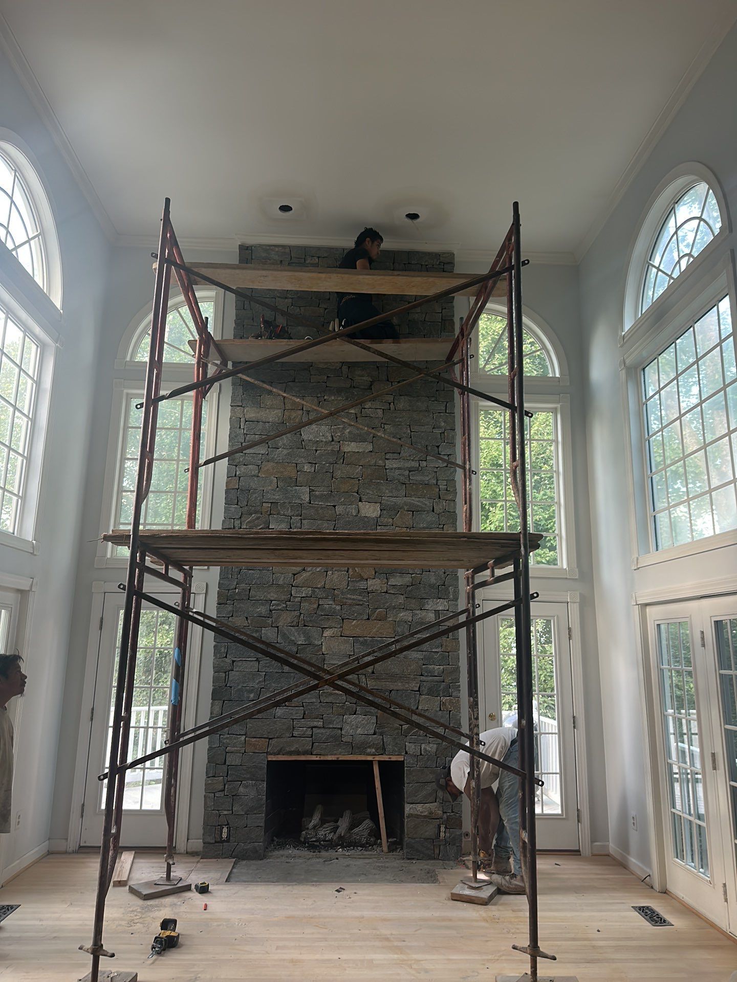 Fireplace remodel, Great Falls, VA by Fairfax Contractors, LLC