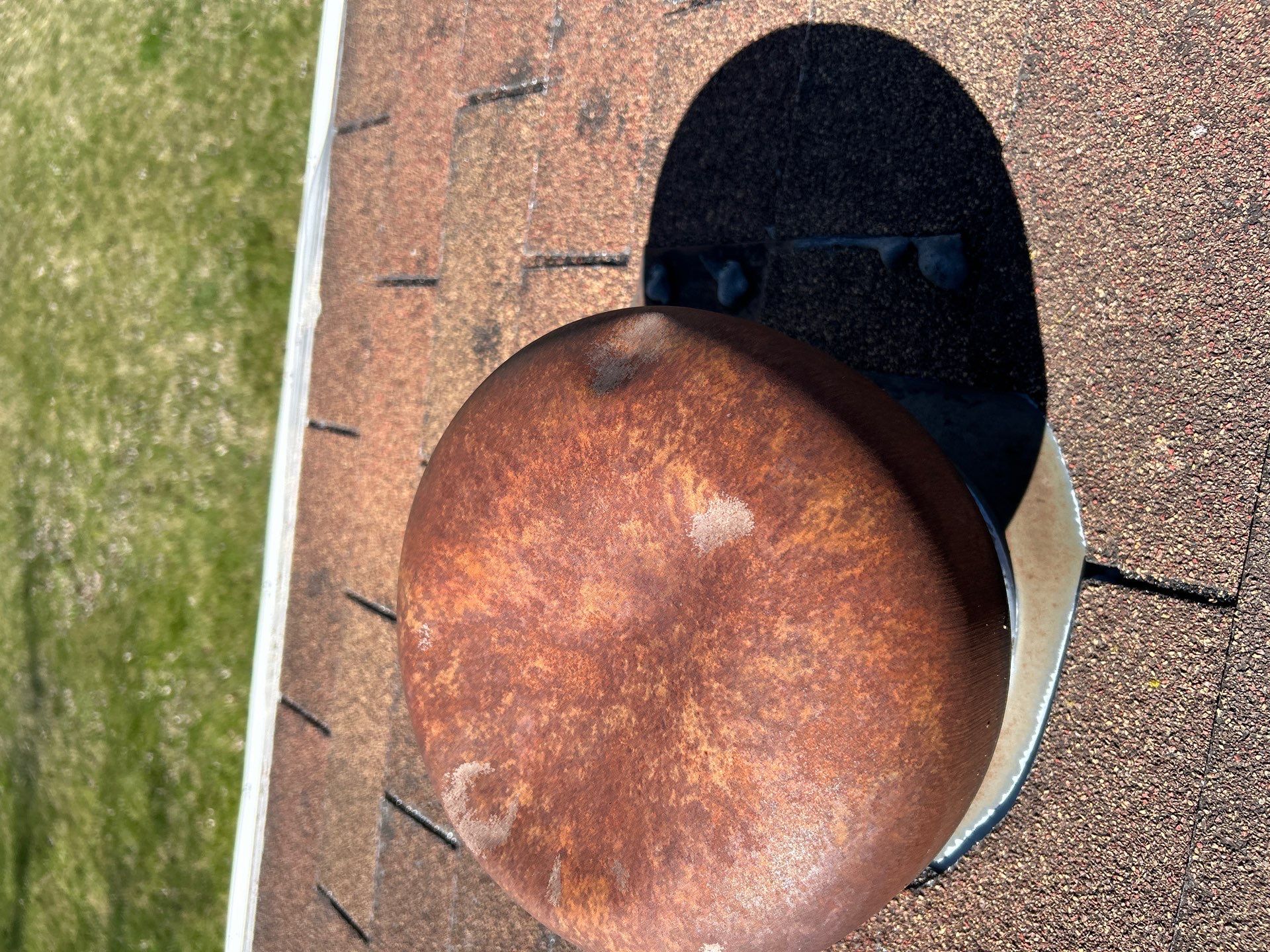 Roof and Siding Replacement using Norandex Cedar Knoll Graphite Siding and Owens Corning Durations in Onyx Black by WIW Enterprises Inc