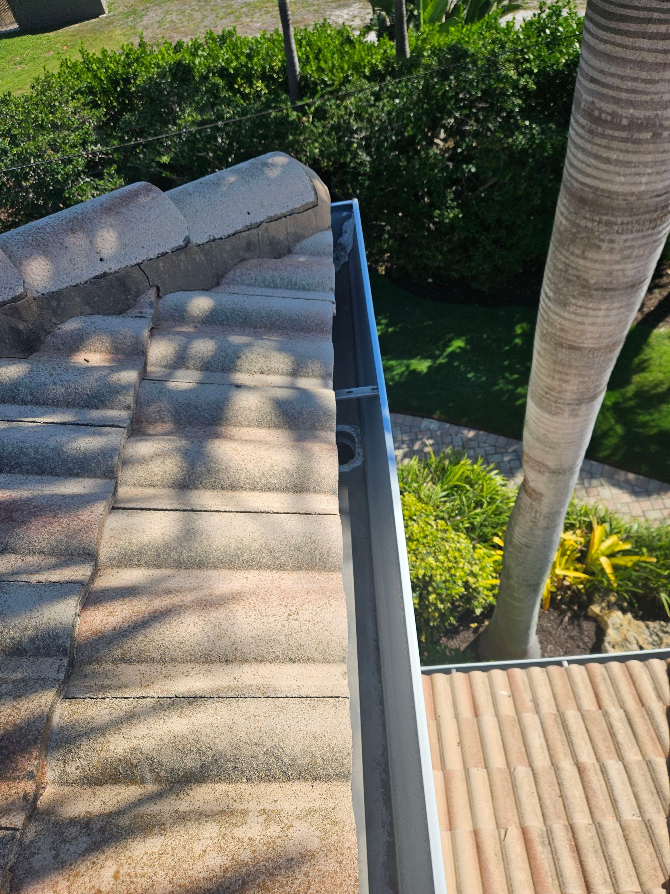 Gutter Cleaning in Sarasota FL by Gutter Professors