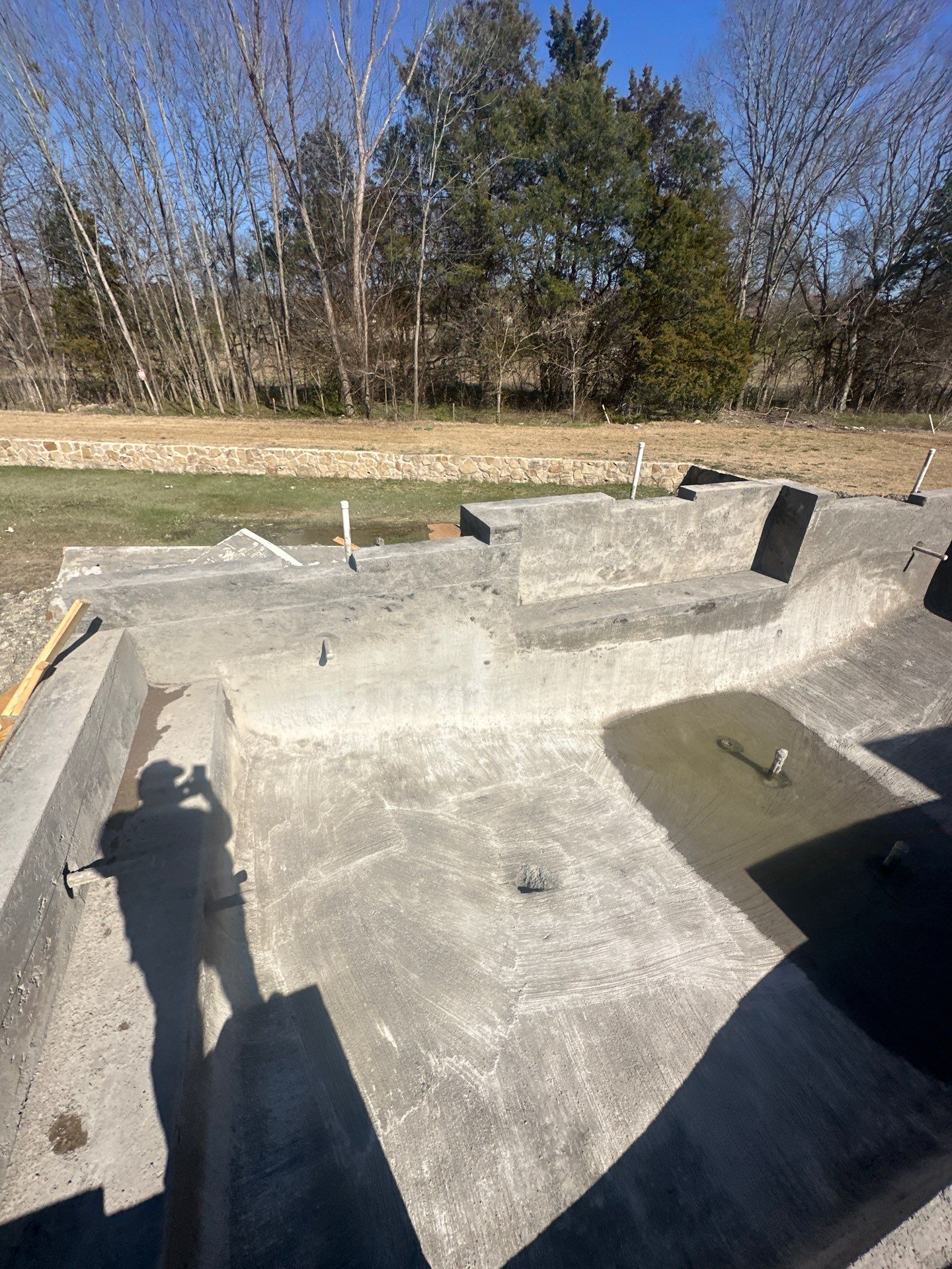 Geometric Pool with Raised Spa by Pinnacle Pools and Spas - DFW