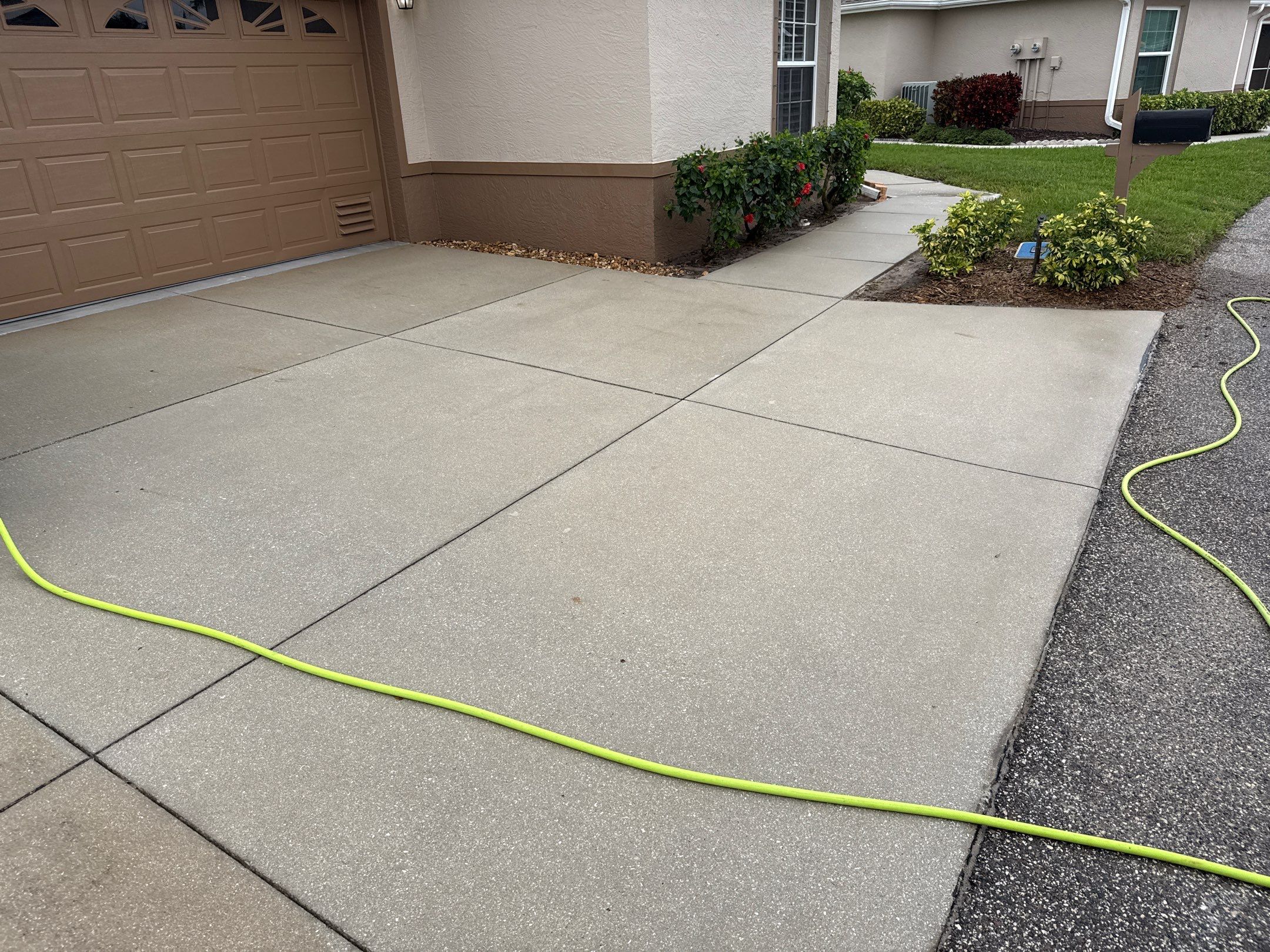 🚤 Captain’s Court Condos Exterior Cleaning – Terra Ceia, FL by Sunshine AquaWash