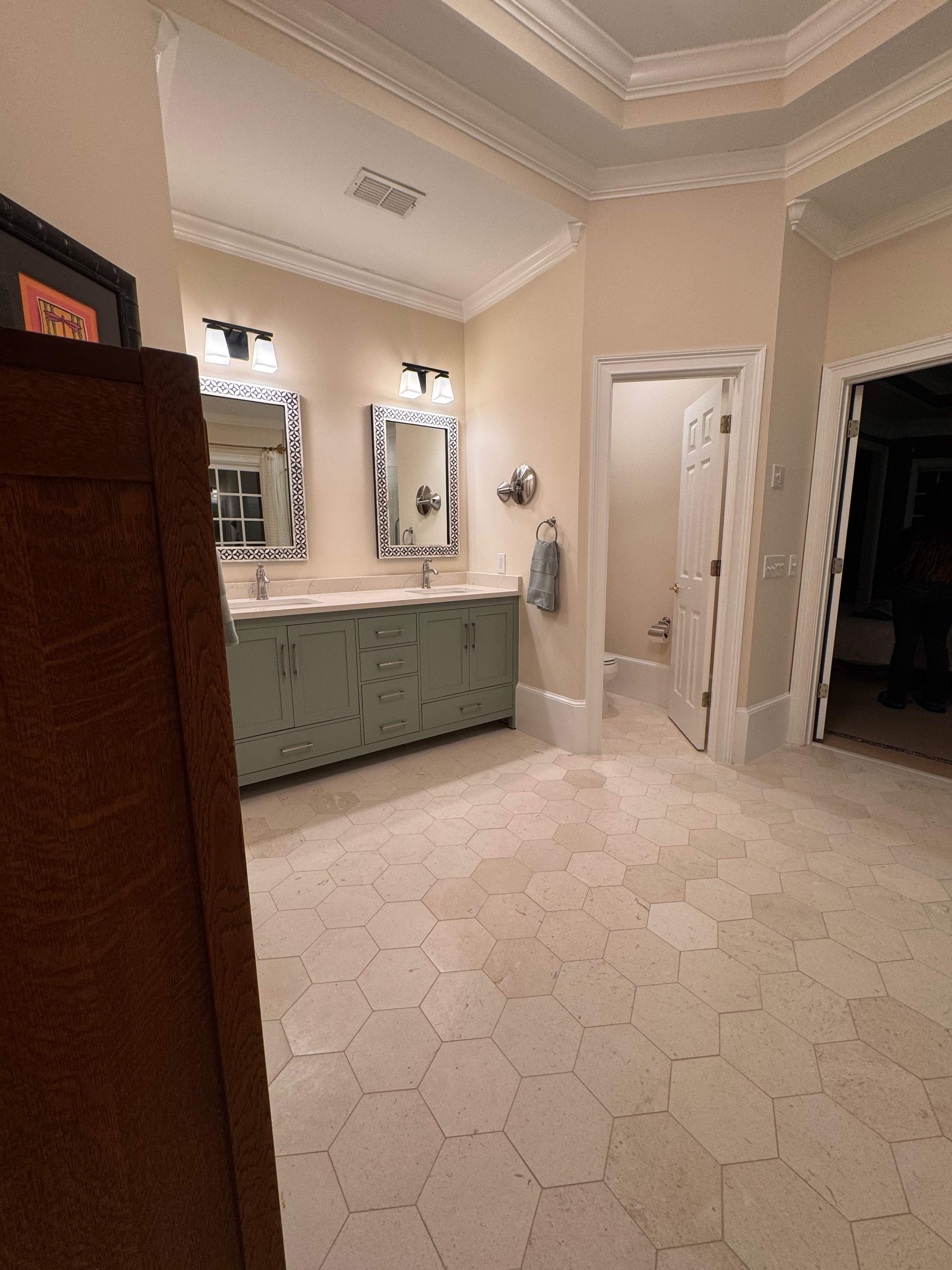 Master bathroom renovation by Prudencio