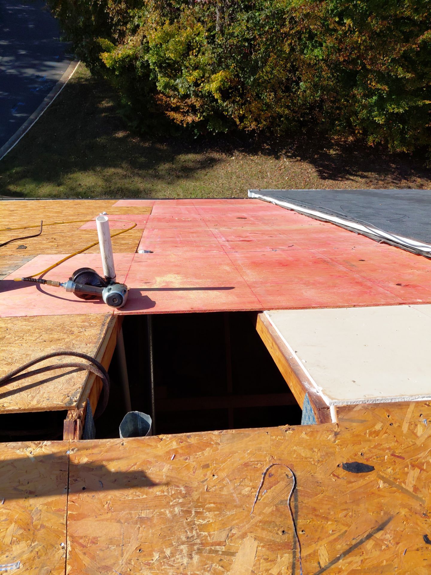 Woodbridge:Residential Roof Replacement with CertainTeed Landmark PRO in Max Def Moire Black  by RM Banning, Inc.