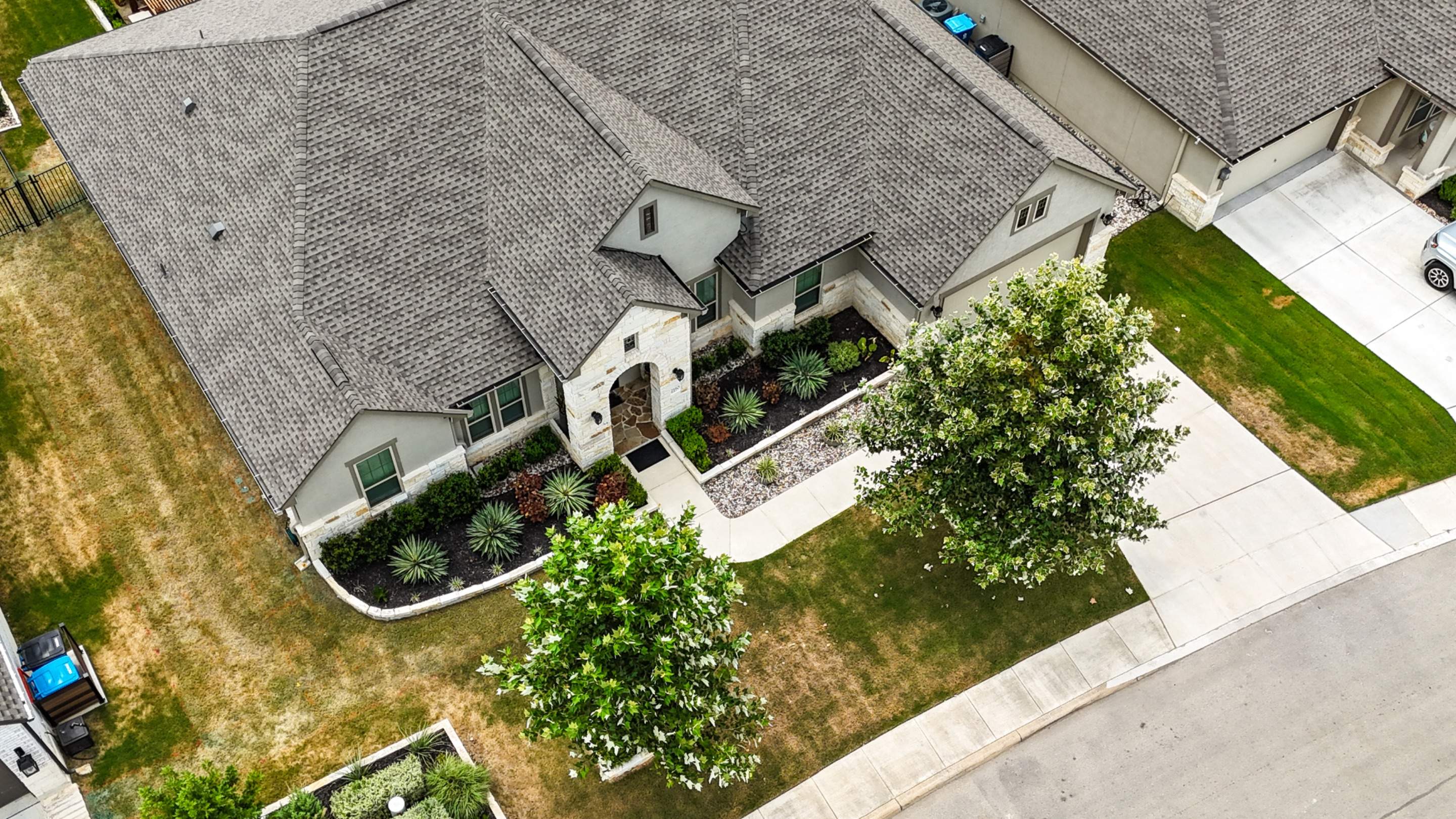 Royal Oak Estates - San Antonio,TX by Hole In One Lawns, LLC