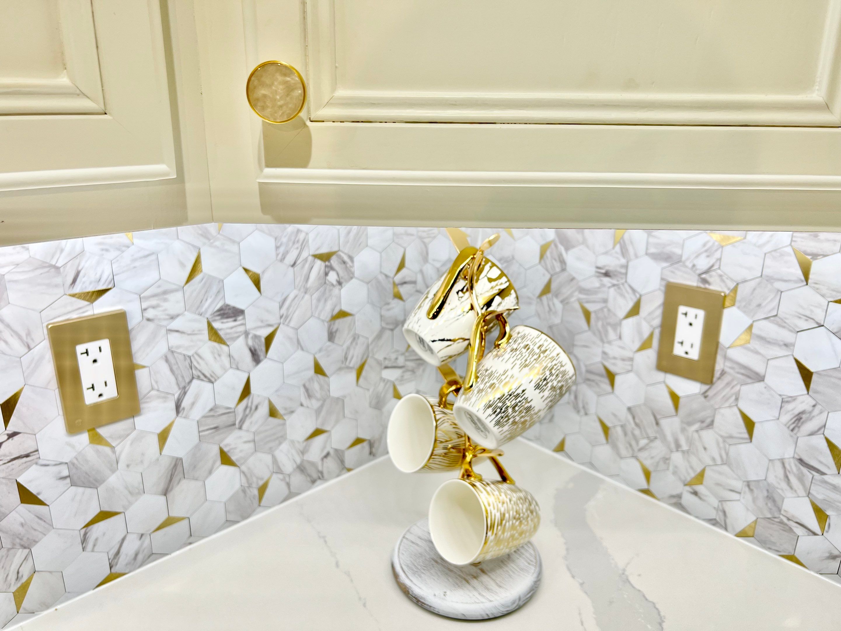 Kitchen Cabinet Painting by GLSpainters