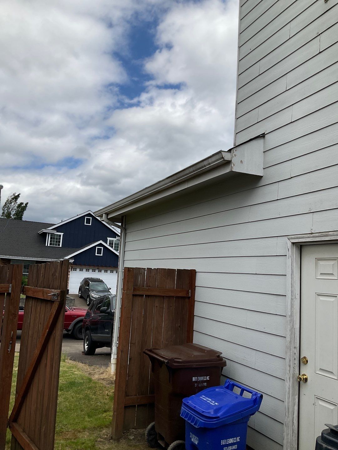 Interior and Exterior gutter clean and Roof Wash by Willamette Outdoor Wash LLC