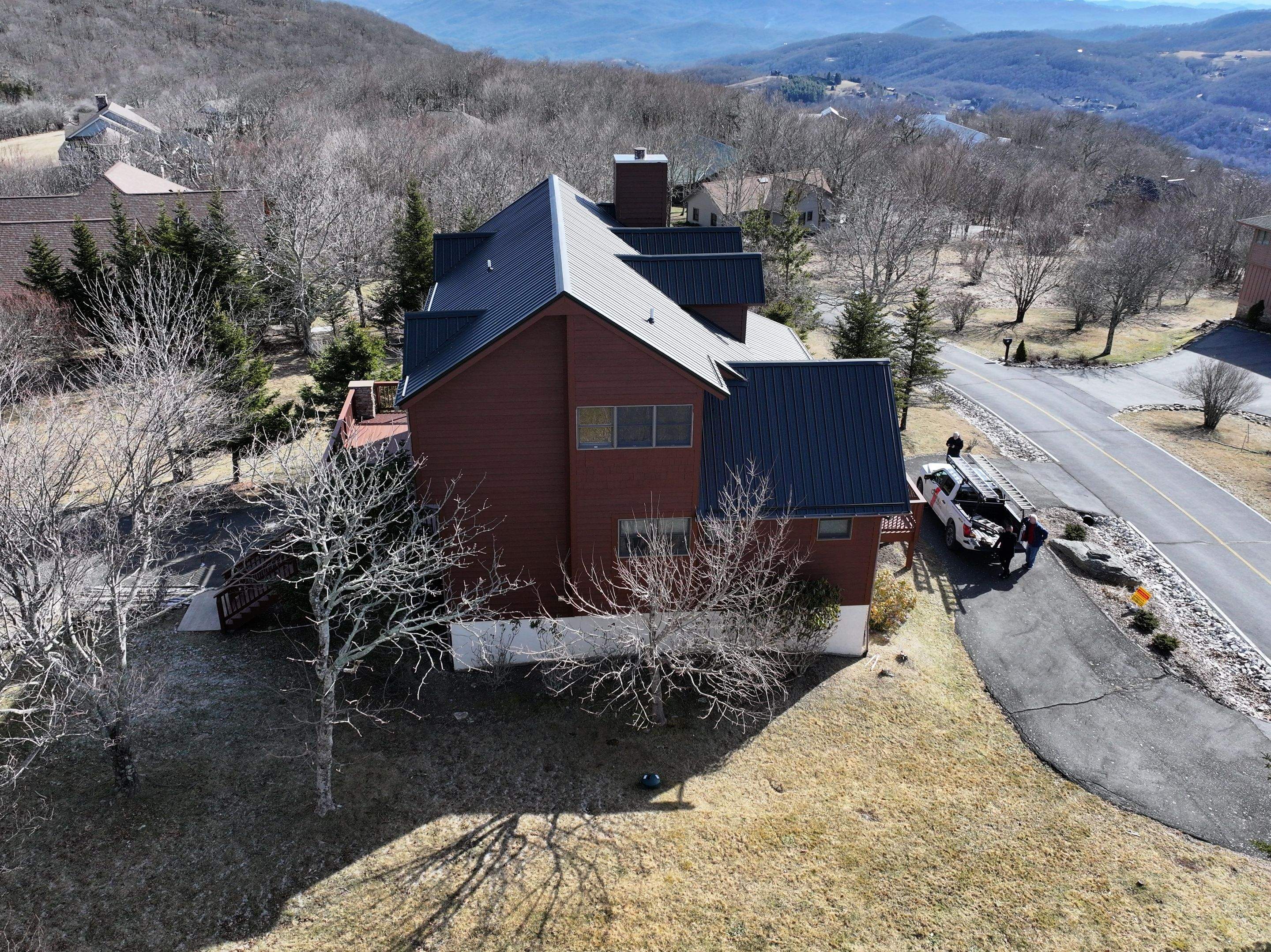 Dameron Residence by Omnia Roofing
