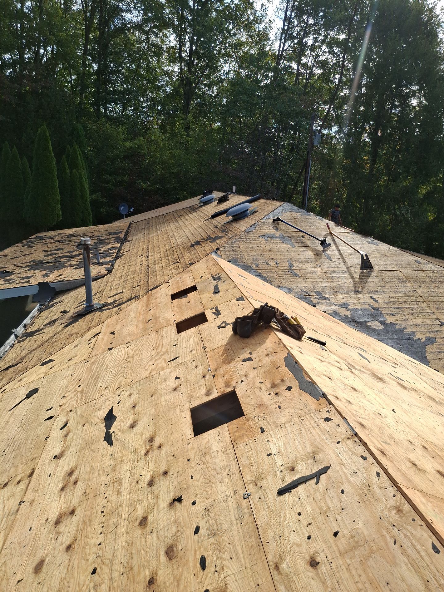 Residential Roofing Installation using GAF Timberline HDZ Charcoal by Rainstoppers Roofing