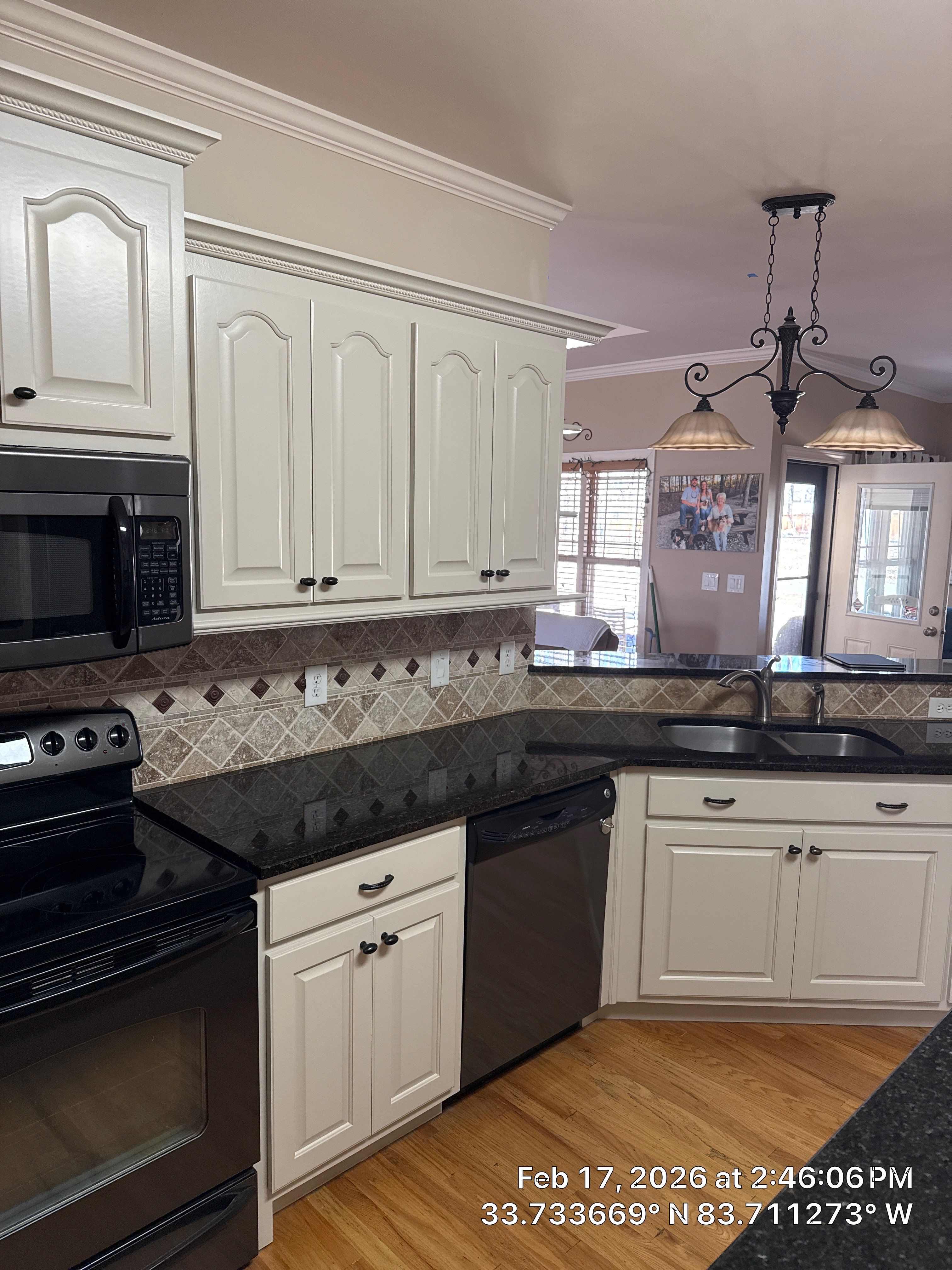 Kitchen Cabinet Refinishing 
