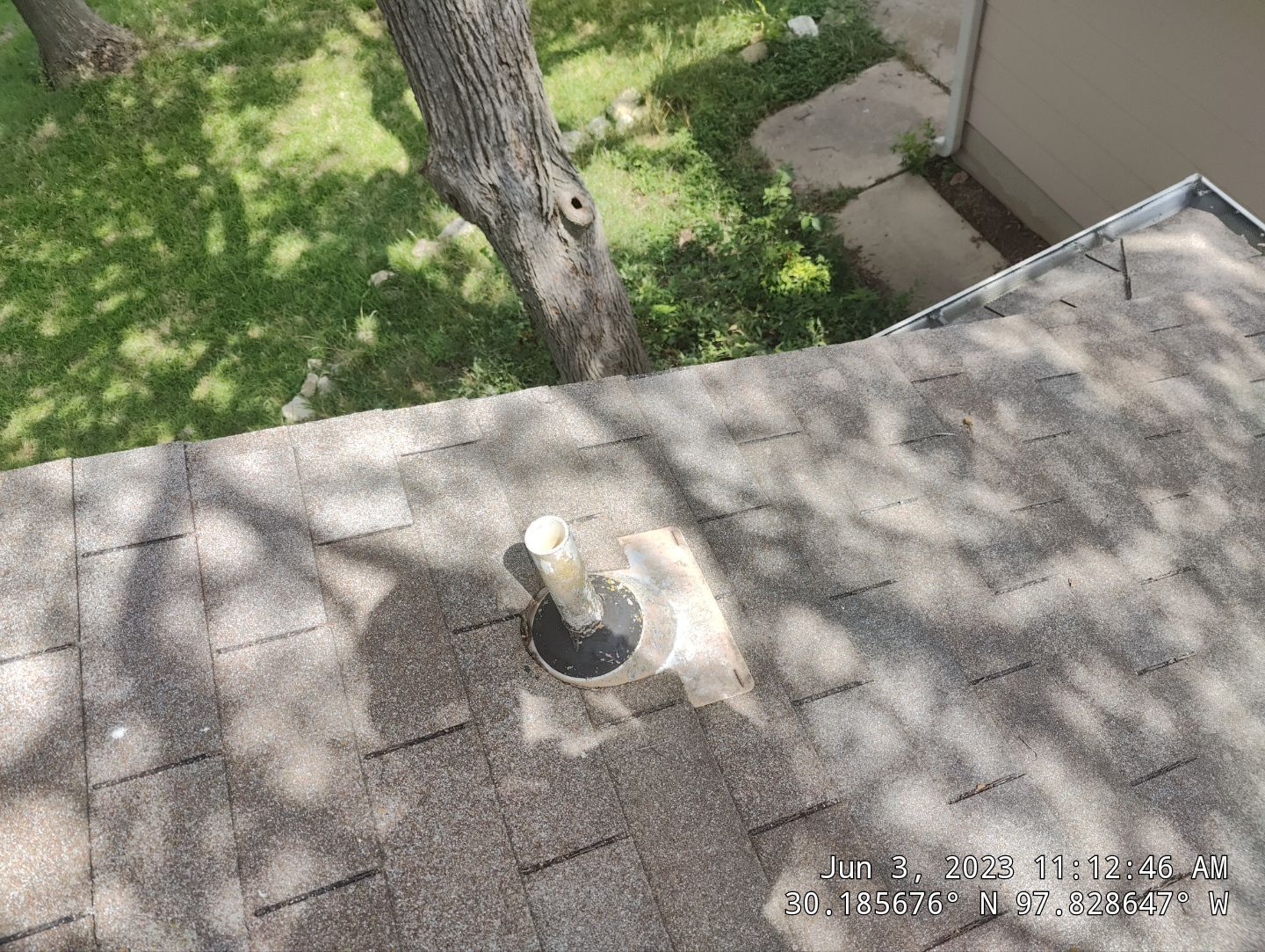 Residential Roofing Installation using Owens Corning Oakridge Estate Grey by DeZign Roofing & Exteriors