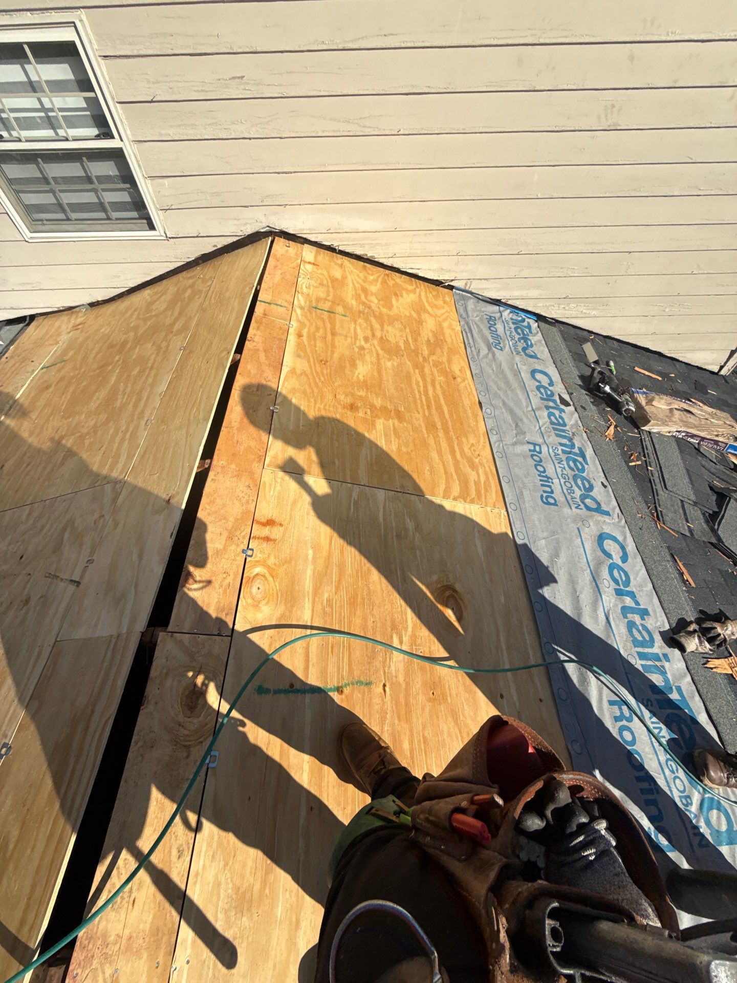 Springfield : Residential Roof Replacement with CertainTeed Landmark Pro in Max Moire Black  by RM Banning, Inc.