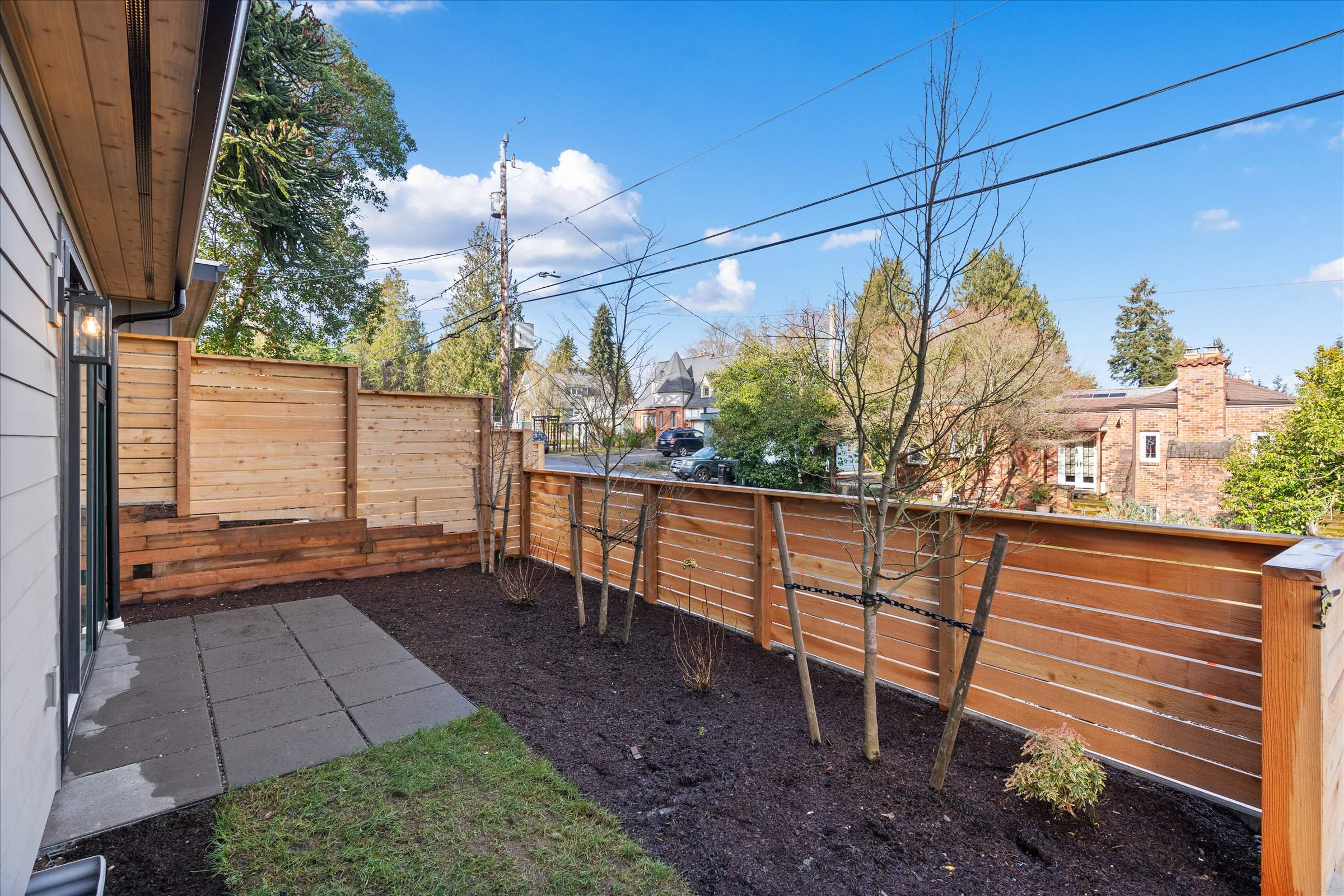 Maple Leaf 6-unit new construction by LinMak Construction