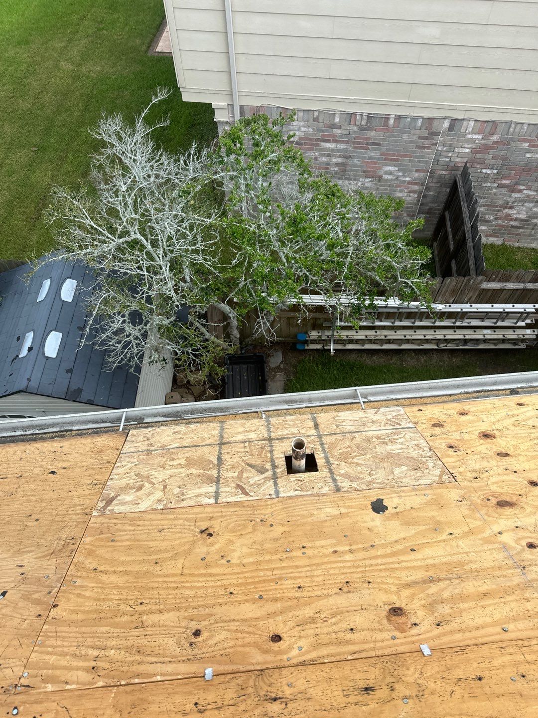 Residential Roofing Installation using Owen's Corning Duration (Lifetime) Shingles by Roof Repair Company