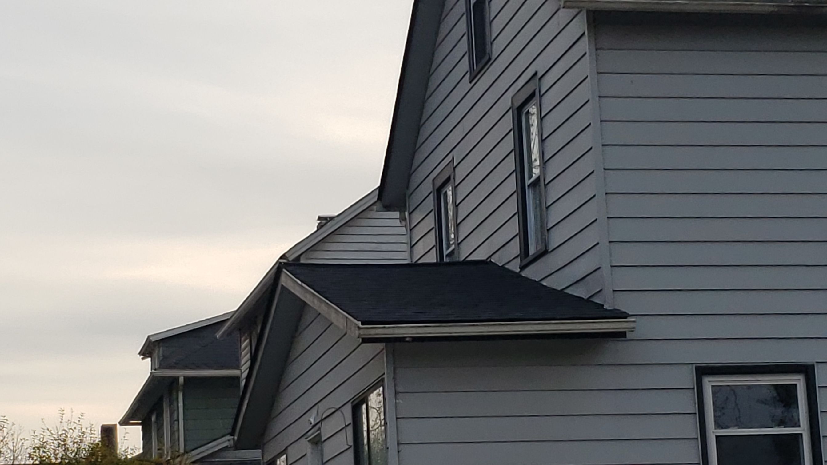 ATLAS PINNACLE COLOR: PRISTINE SCOTCHGARD BLACK SHADOW DRIP EDGE: BLACK by Eagle Eye Roofing