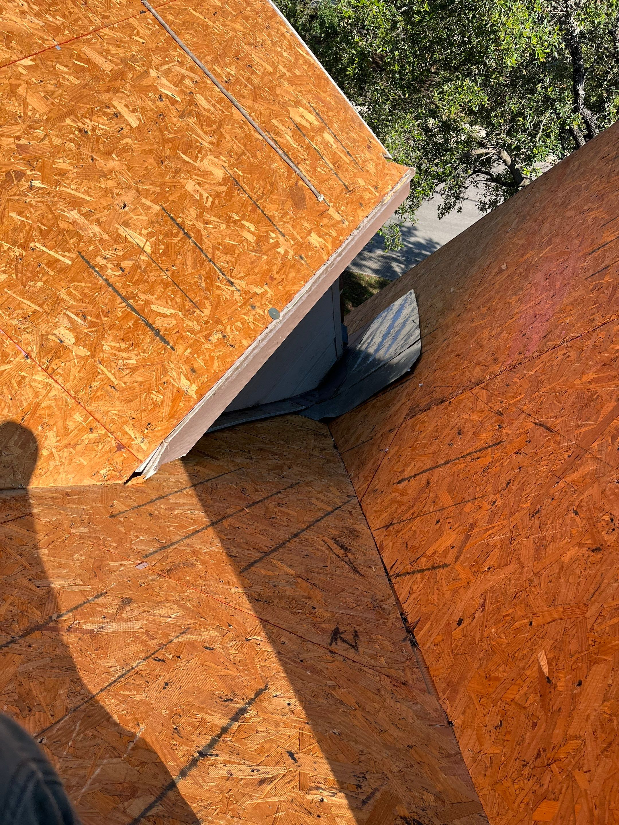 Residential Roof Replacement using Owens Corning 30 year Architectural Shingles by Premier Roofing and Contracting