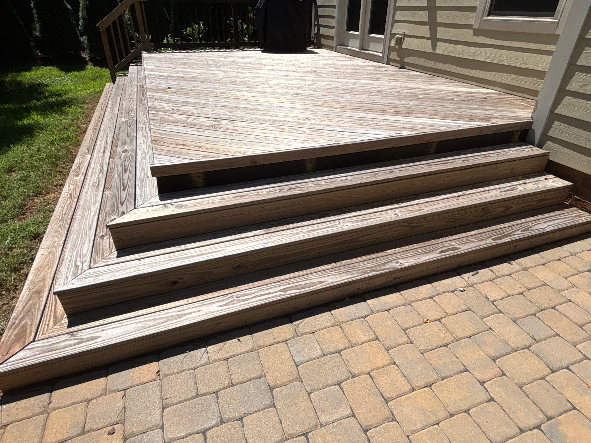 Deck using Wood Sealant by DuraSeal