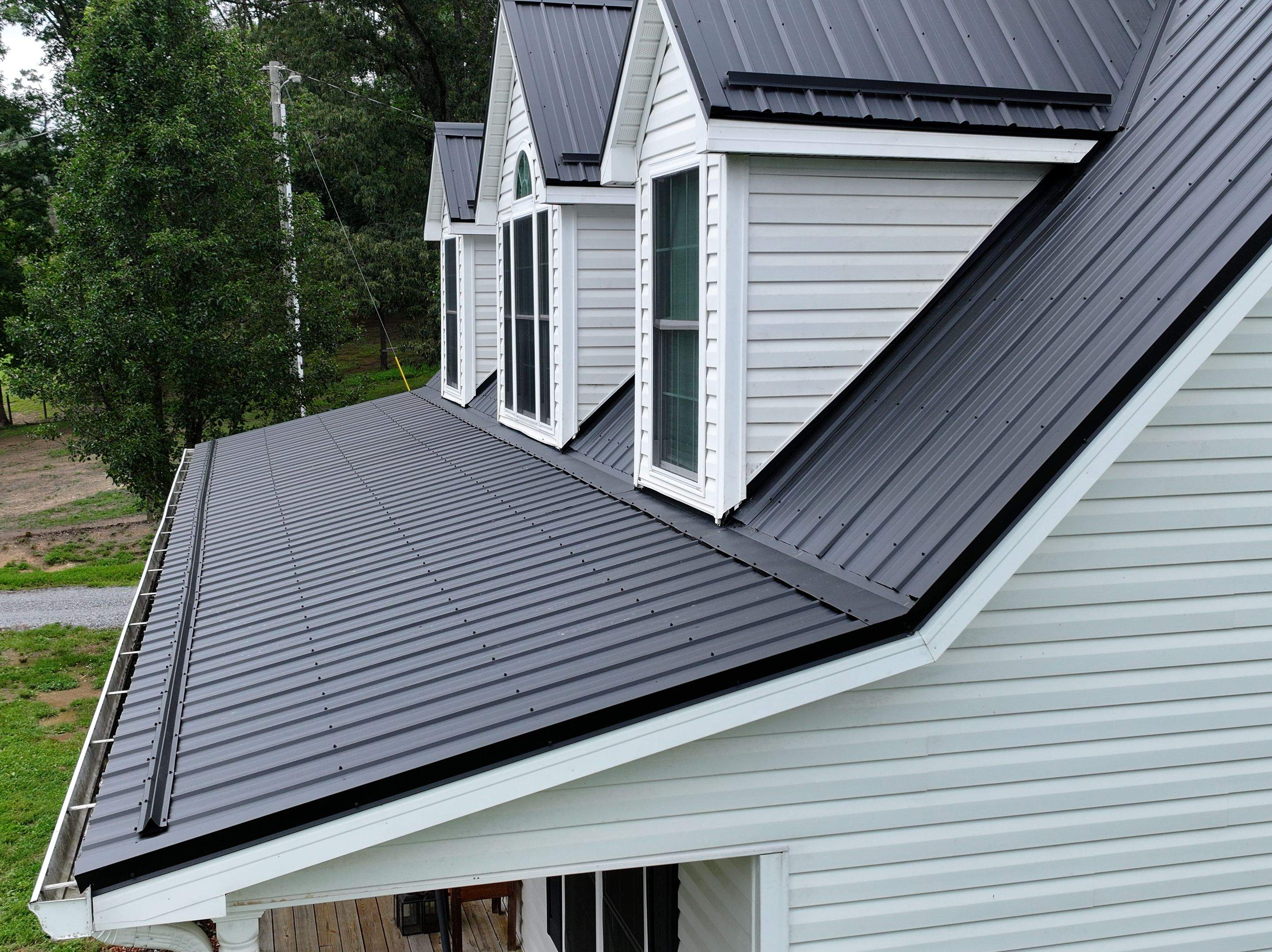 Wine Residence by Omnia Roofing