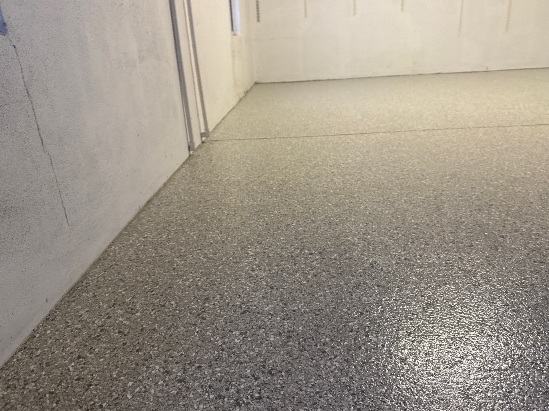 Garage in Hernando, FL with Mount Everest by Cross Creek Concrete Coatings