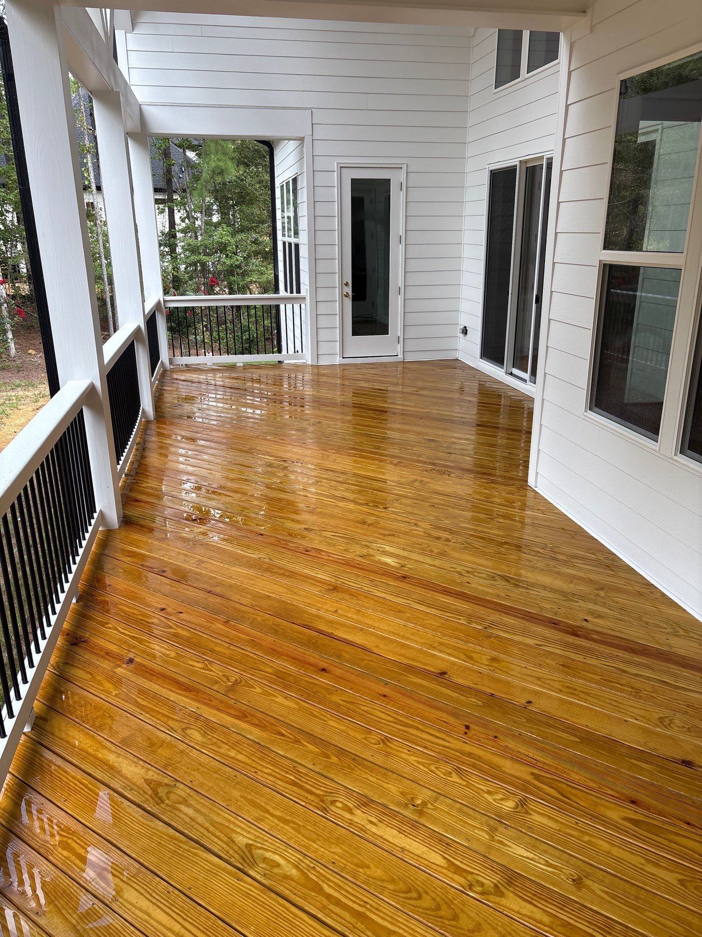 Wood Deck using Wood Sealant by DuraSeal