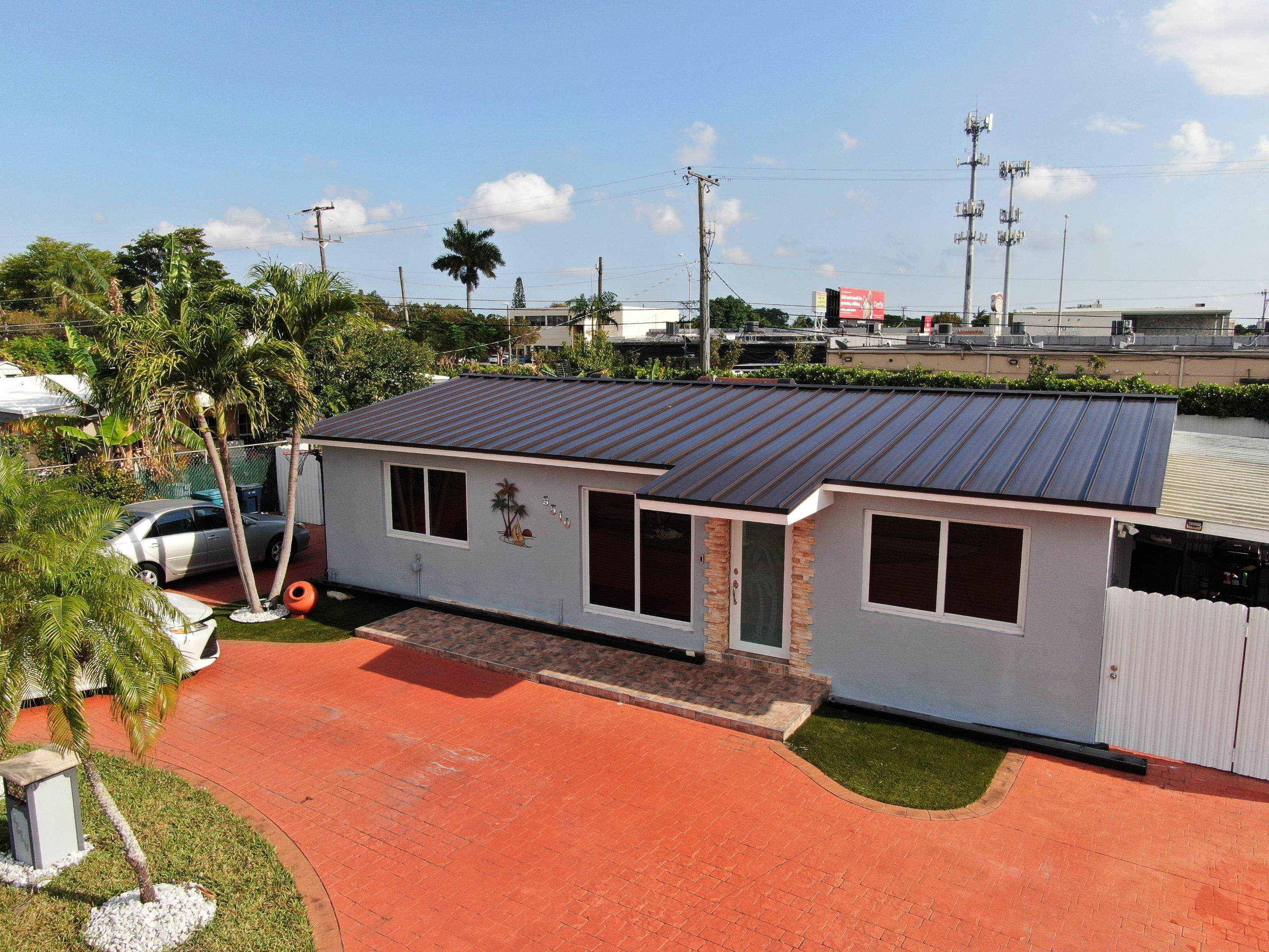Metal Roof - Galvalume - Dark Bronze by Istueta Roofing