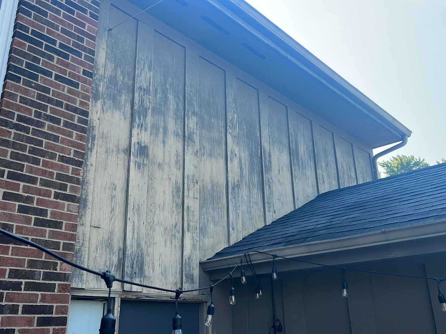 Siding Installation using Norandex Woodsmen Select vinyl sidning by WIW Enterprises Inc