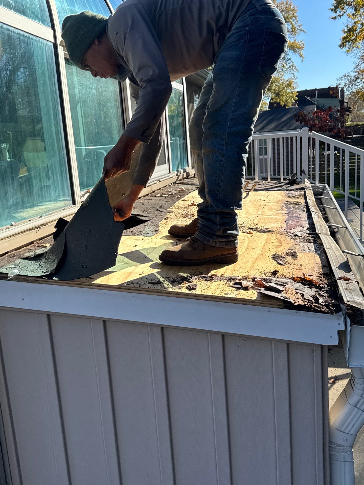 Had a storm and now a new roof! by EEC  Windows, Siding & Roofing 