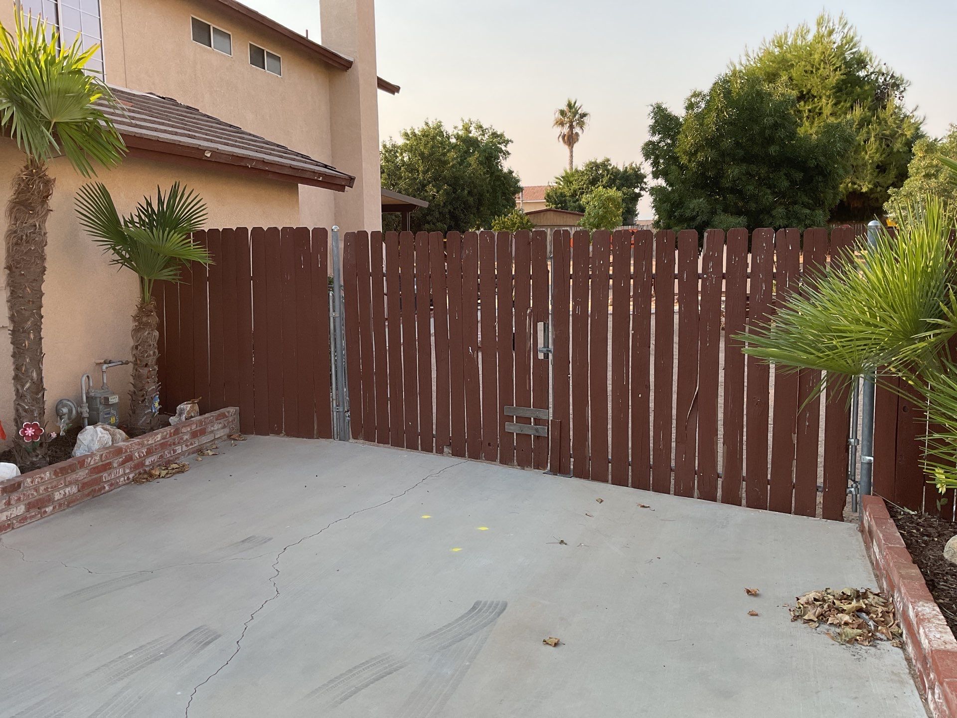 Fence Installation using Vinyl by Fence Guys Inc.