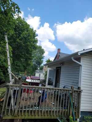 ATLAS PINNACLE COLOR: COASTAL GRANITE DRIP EDGE: WHITE