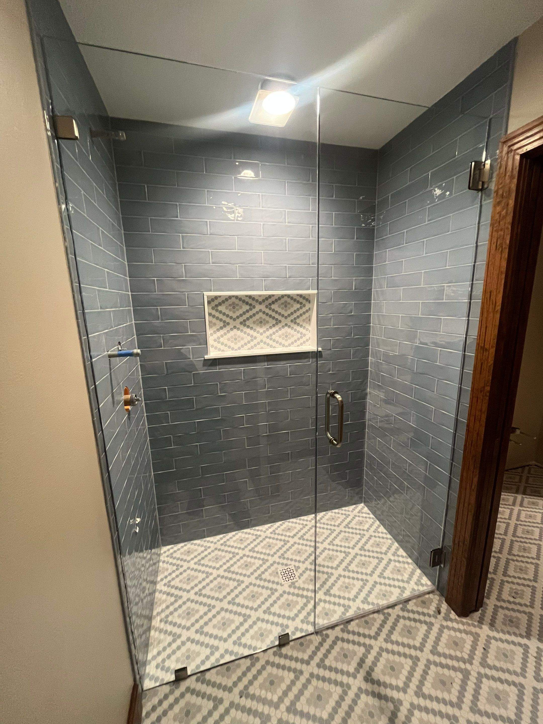 Custom Glass Service featured photo.