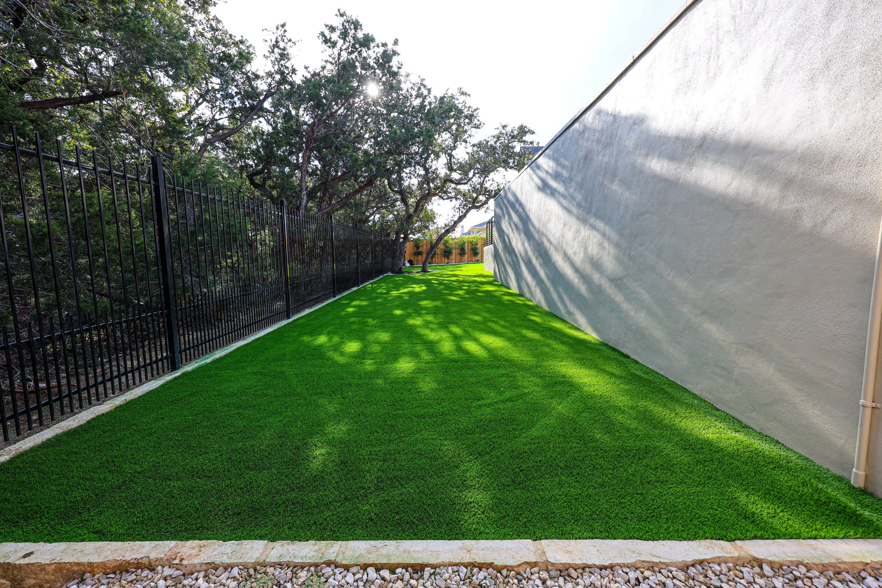 Shavano Highlands, San Antonio Tx. by Hole In One Lawns, LLC