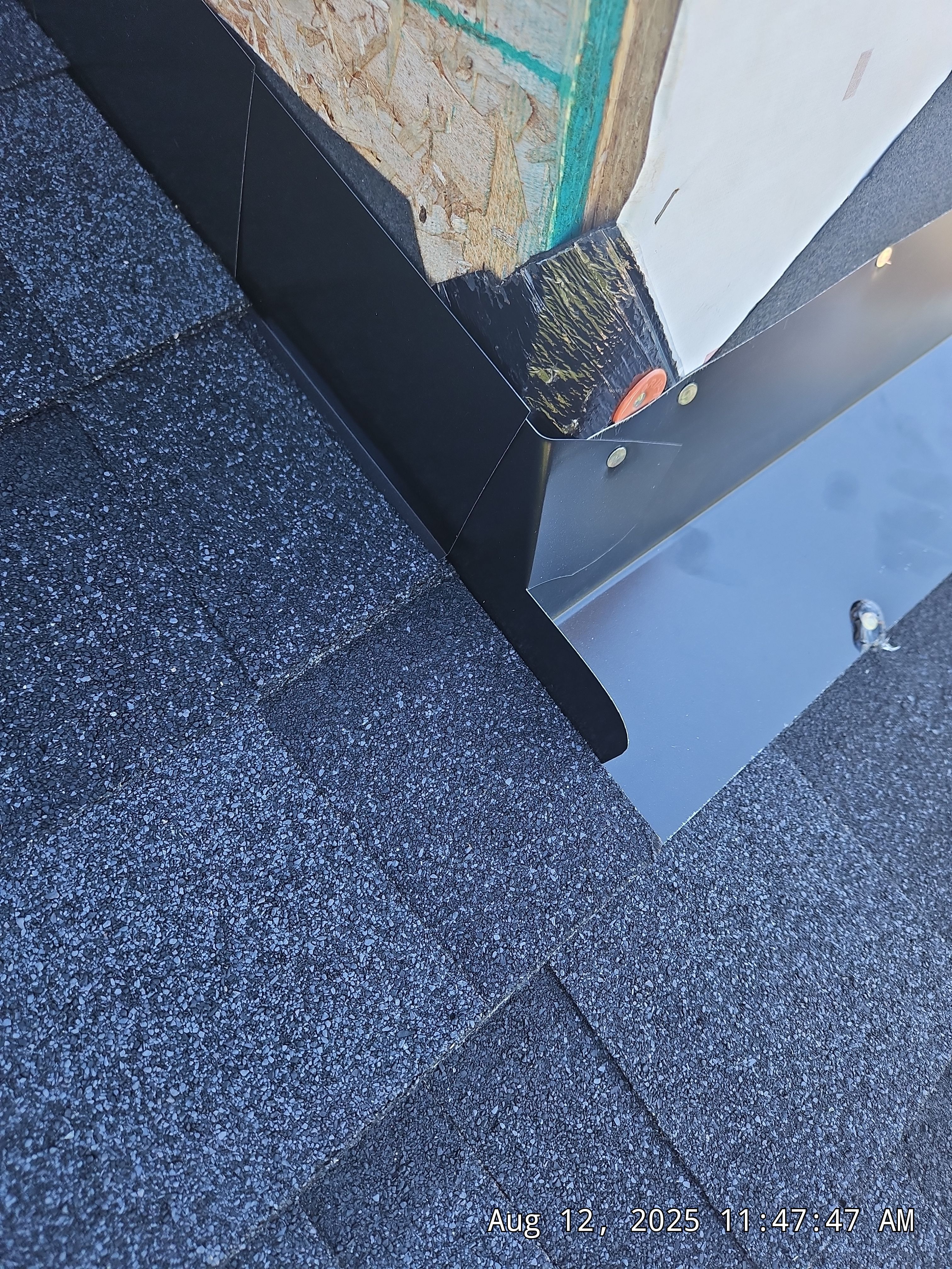 New Construction LP Smartside by Plankwalker Siding & Roofing