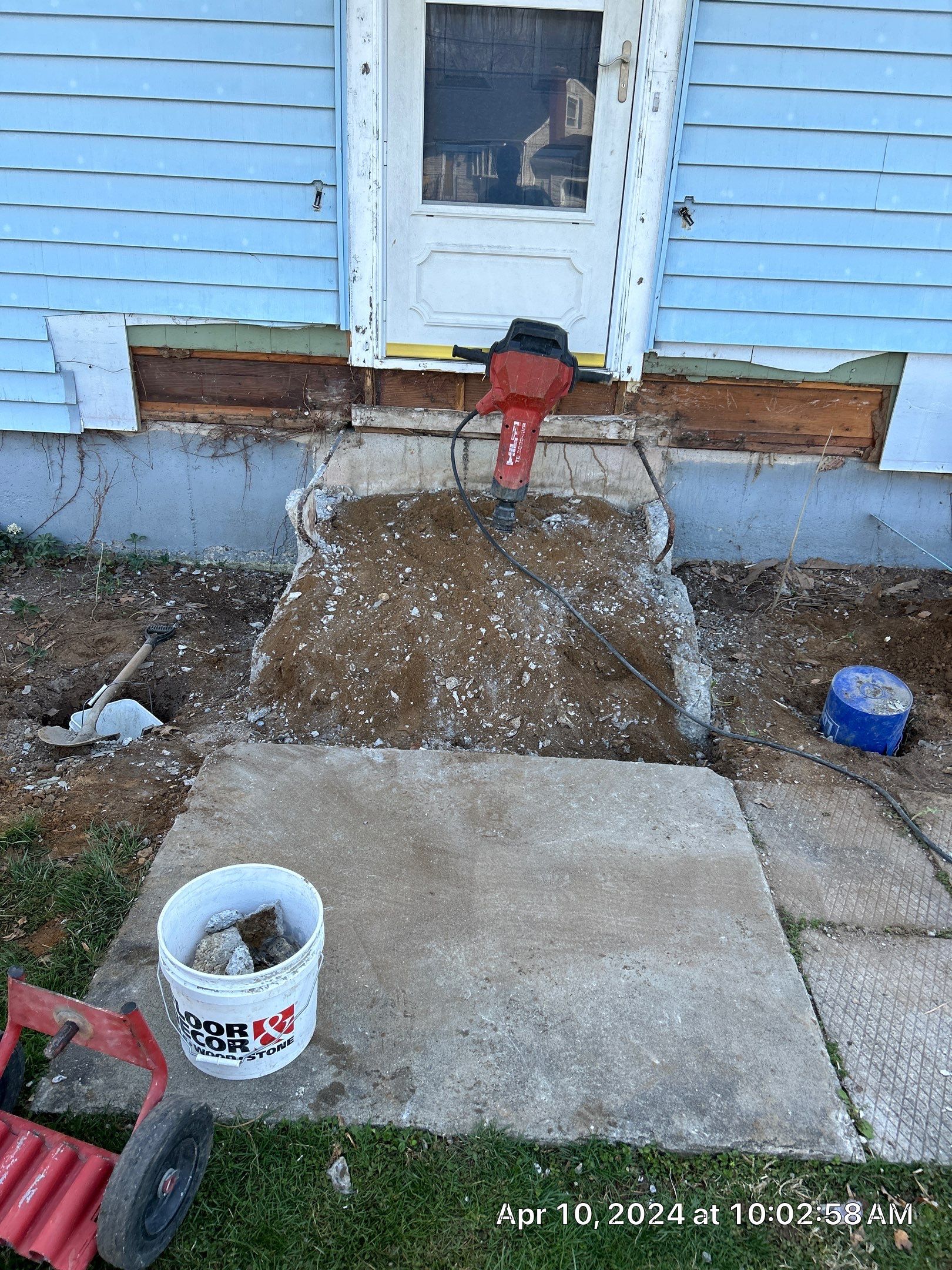 Siding Installation using Royal Building Products Carbon by A Plus Exterior