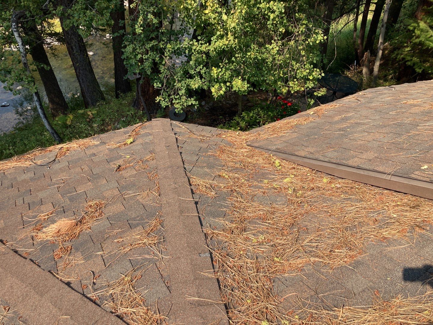 Two story new build gets a CertainTeed Landmark roof in Shenandoah  by ID Roofing LLC