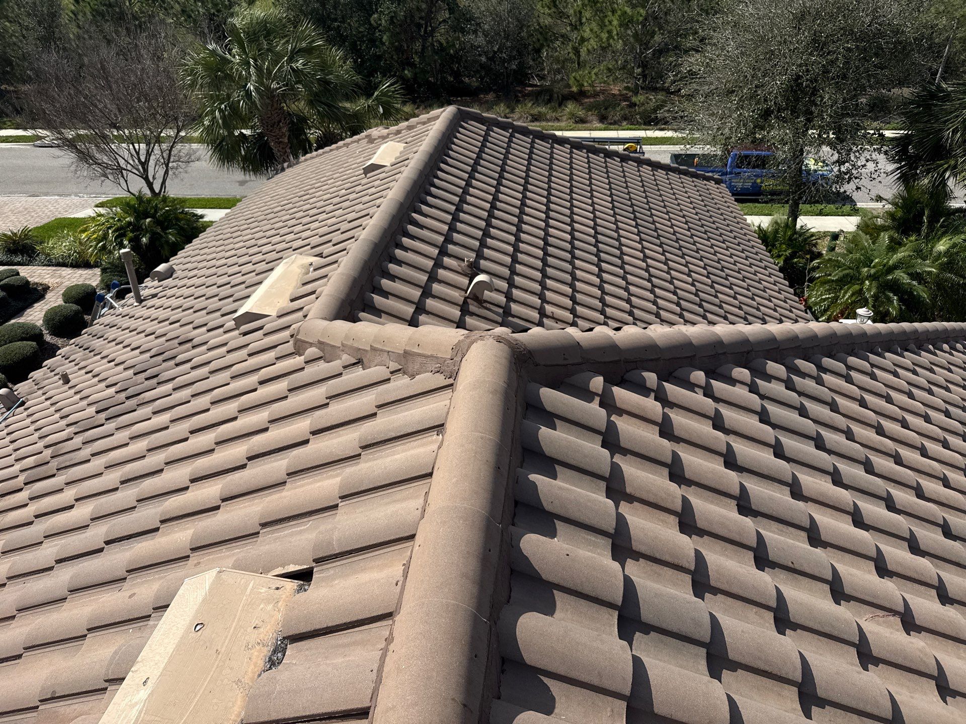 Tile Roof & Pool Deck Cleaning in Artisan Lakes Esplanade, Palmetto, FL – Sunshine AquaWash by Sunshine AquaWash