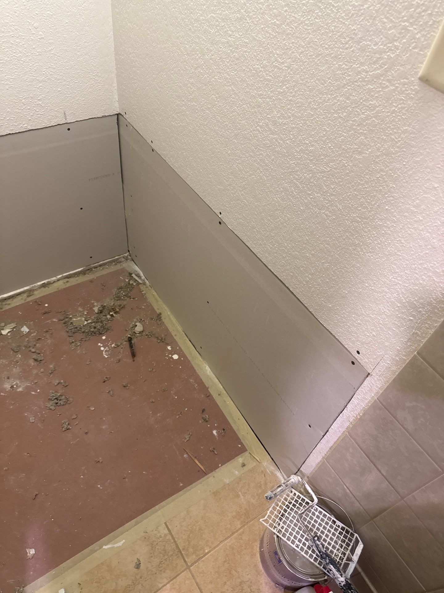 Interior Remodel and Bathroom Update in Milwaukee by OCS Contracting Services