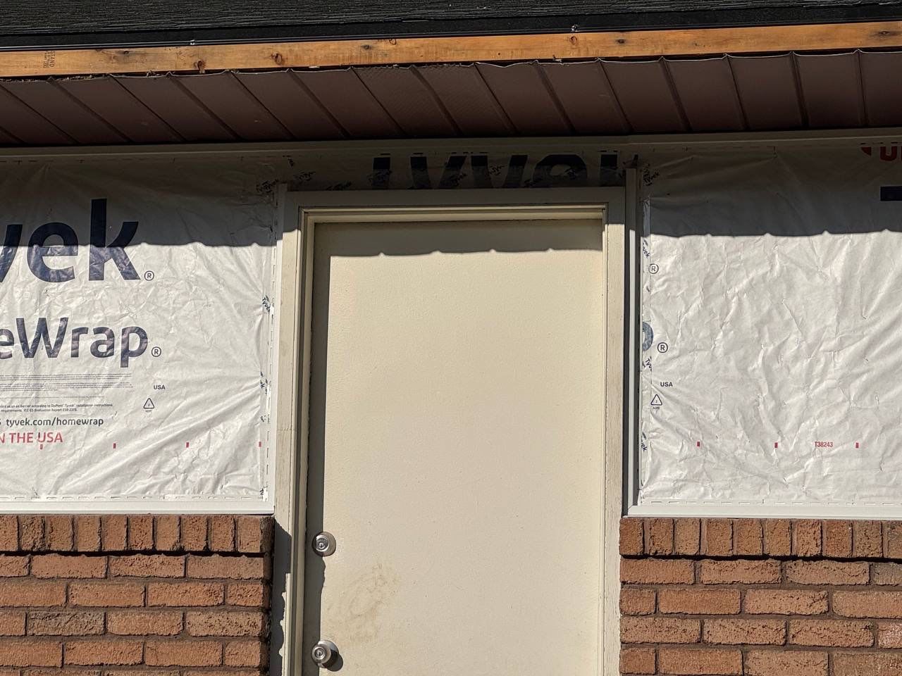 Orem | Premium Vinyl Upgrade & Hardie Accents | Musket Brown & Arctic White by Ideal Siding Utah