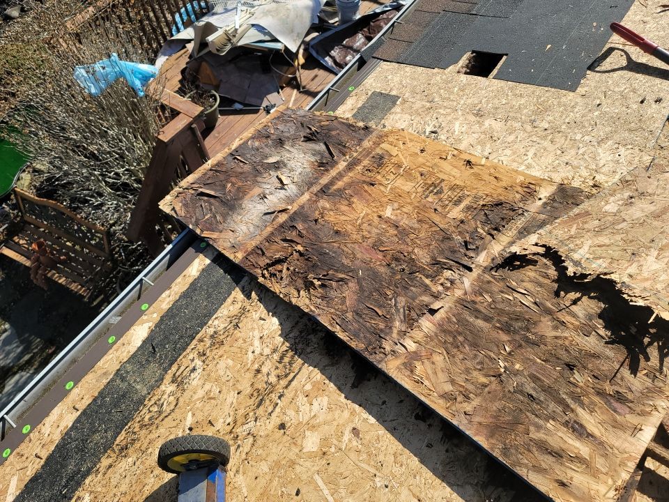 CERTAINTEED LANDMARK COLOR: BURNT SIENNA DRIP EDGE: MUSKET BROWN by Eagle Eye Roofing