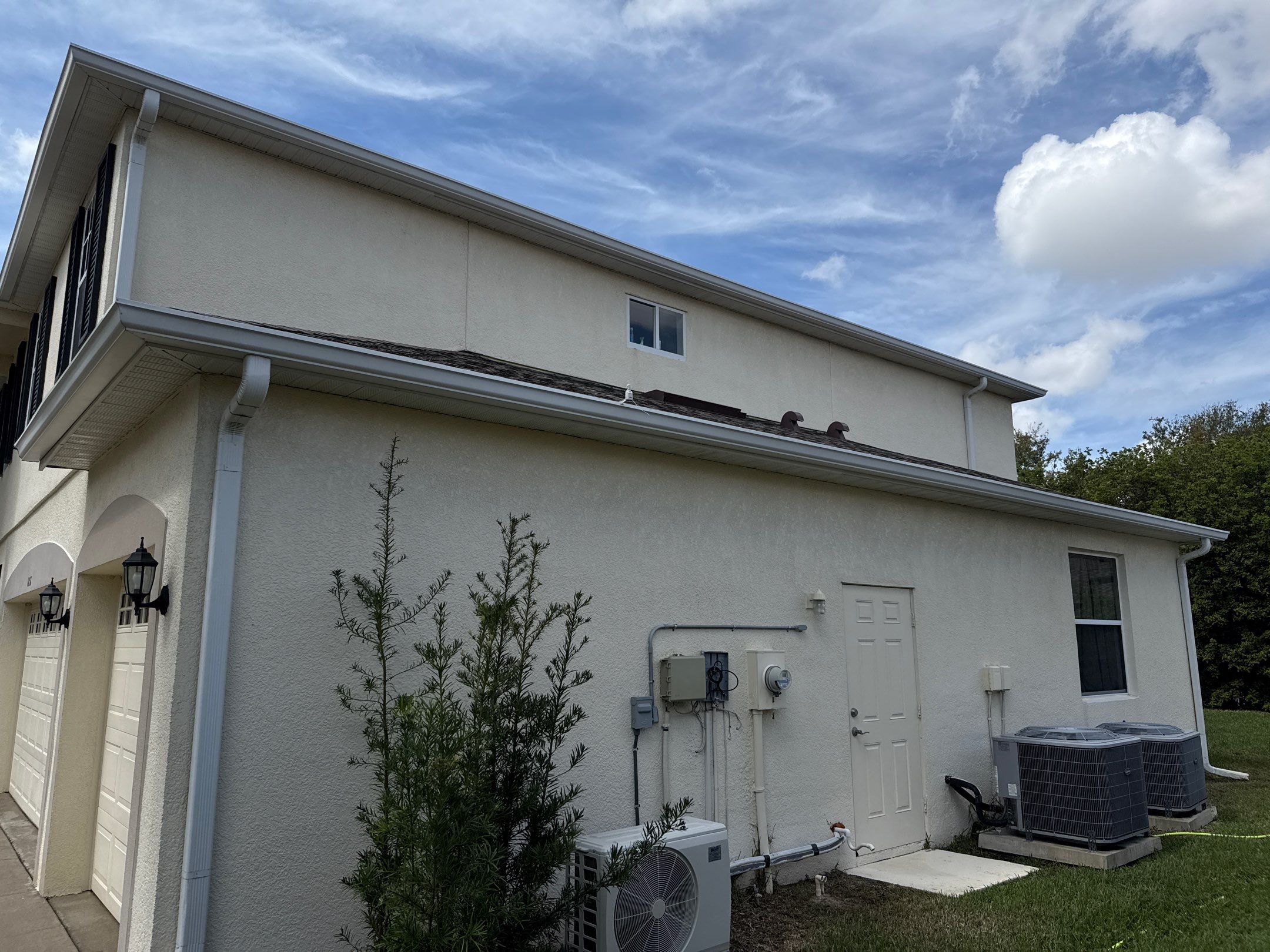 Barrington Ridge 2-Story House & Driveway Cleaning – Before & After Transformation! by Sunshine AquaWash