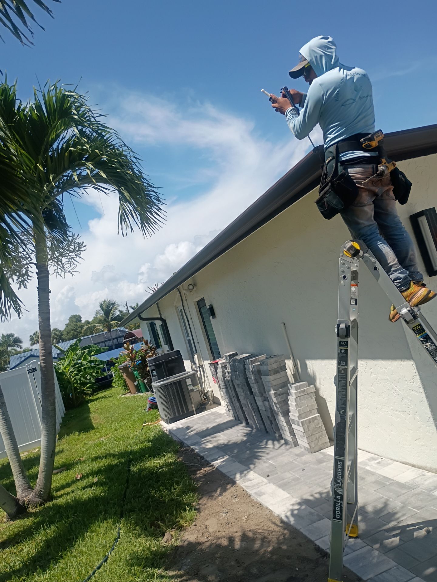 6 Inch Seamless Gutters using Musket Brown Seamless Gutters in Cape Coral FL by Gutter Professors