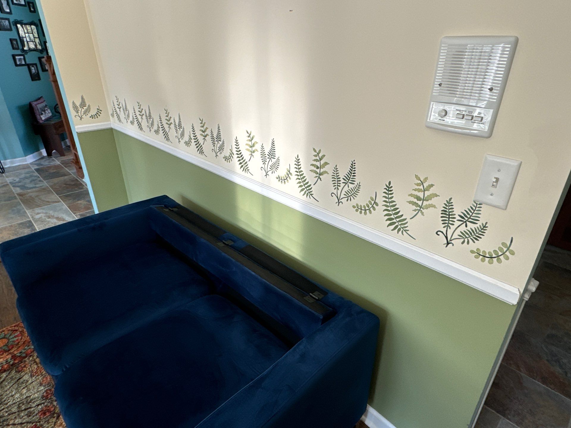 Seating Room Re-paint by Gordon Painting